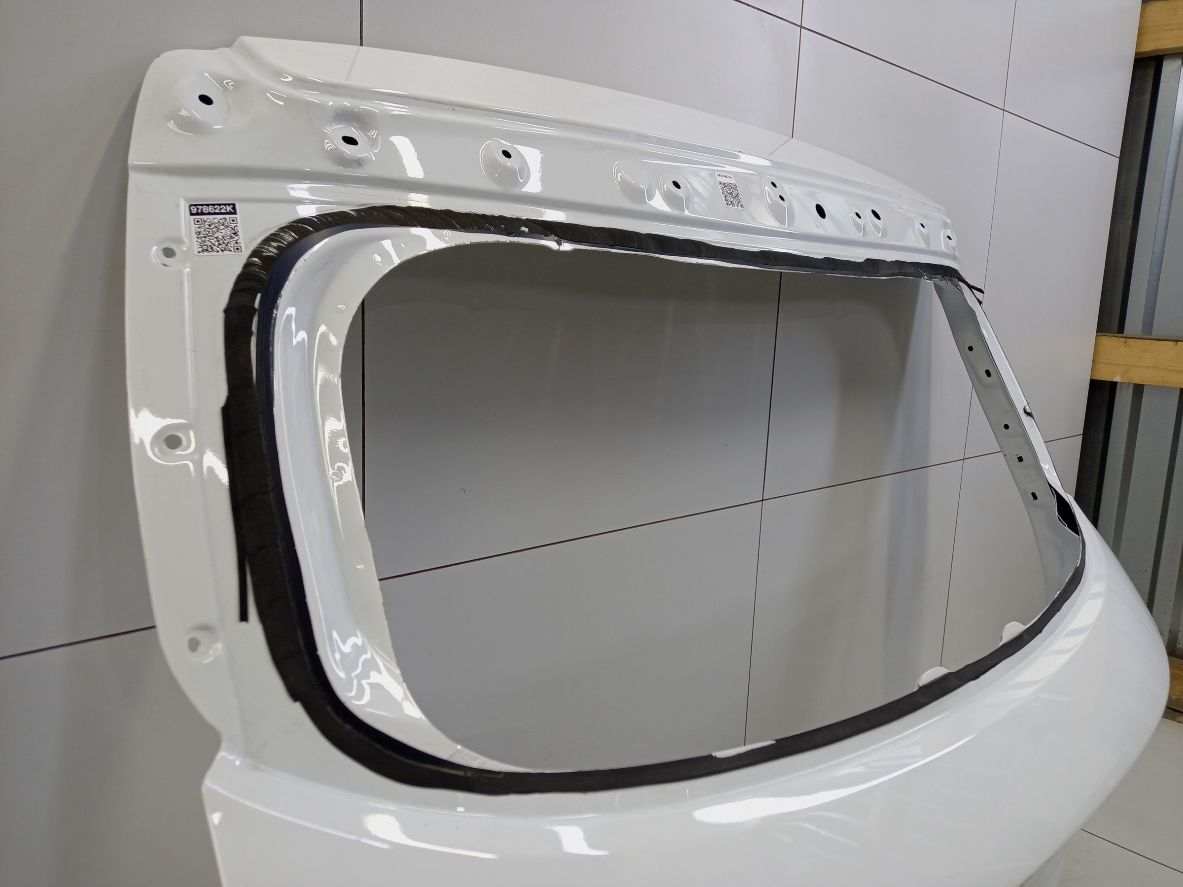 Крышка багажника Geely Coolray