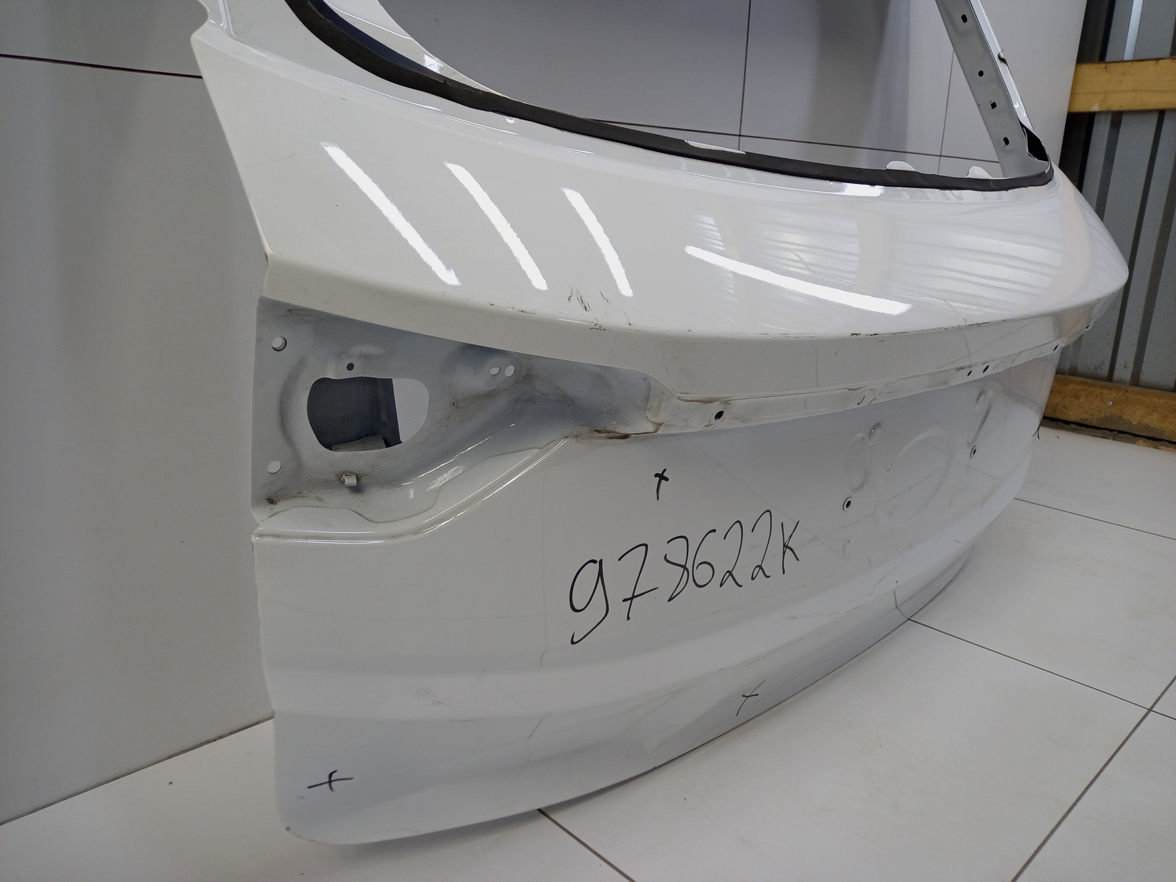 Крышка багажника Geely Coolray