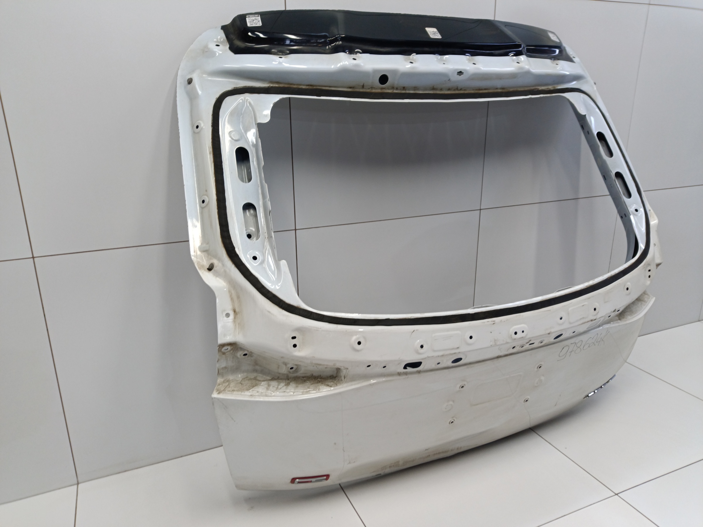 Крышка багажника Omoda C5 с датчиком защемления