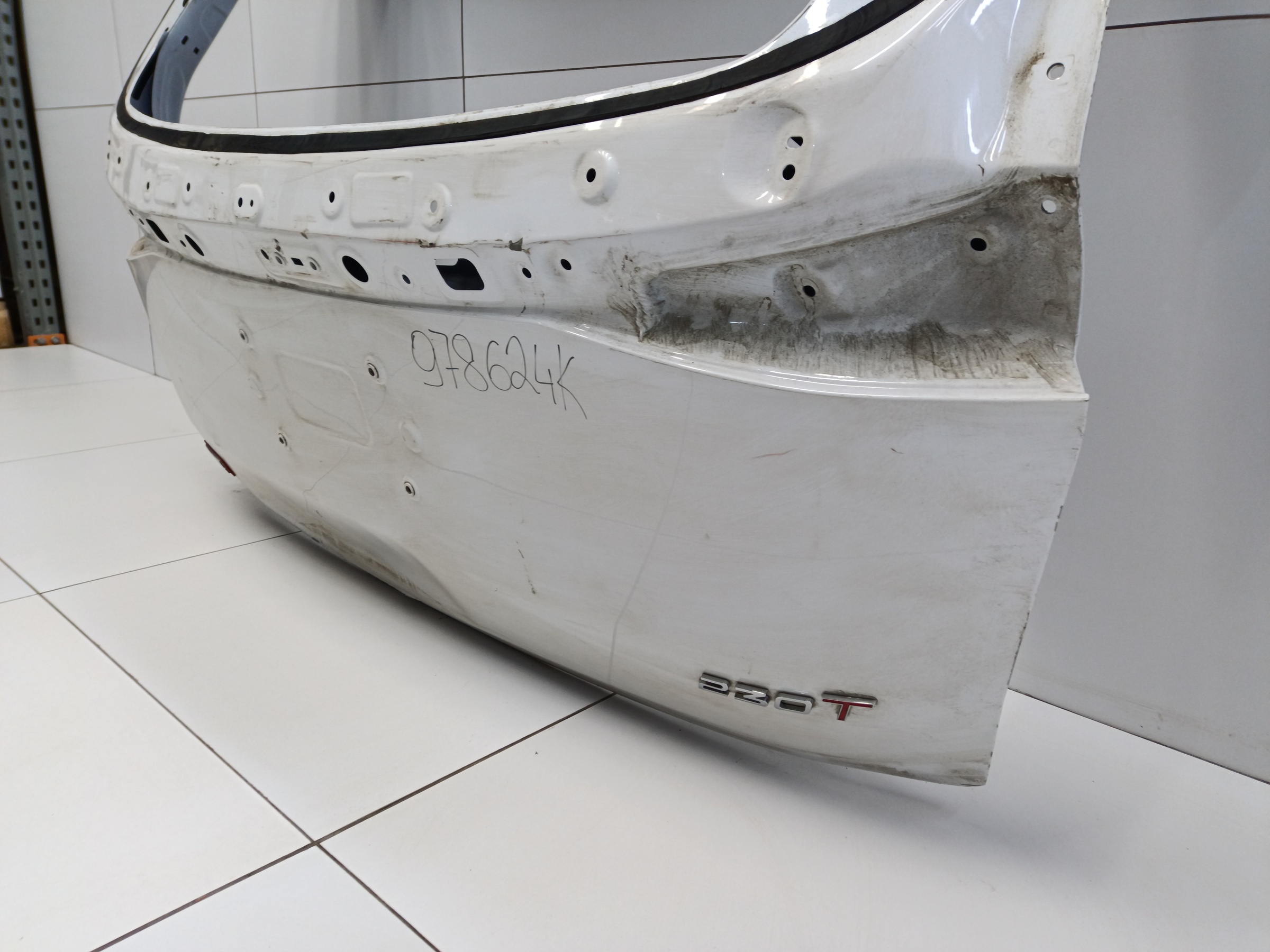 Крышка багажника Omoda C5 с датчиком защемления