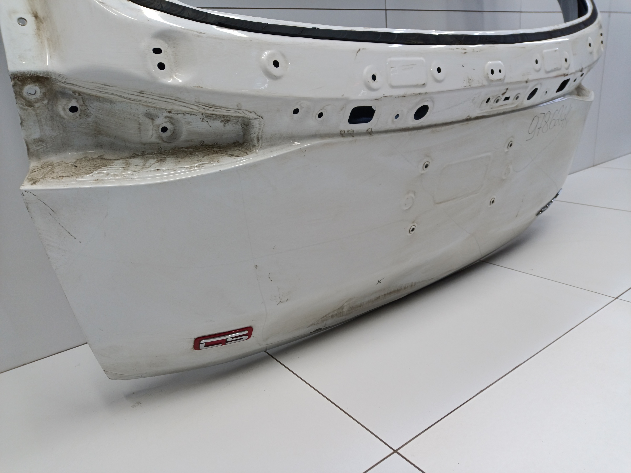 Крышка багажника Omoda C5 с датчиком защемления