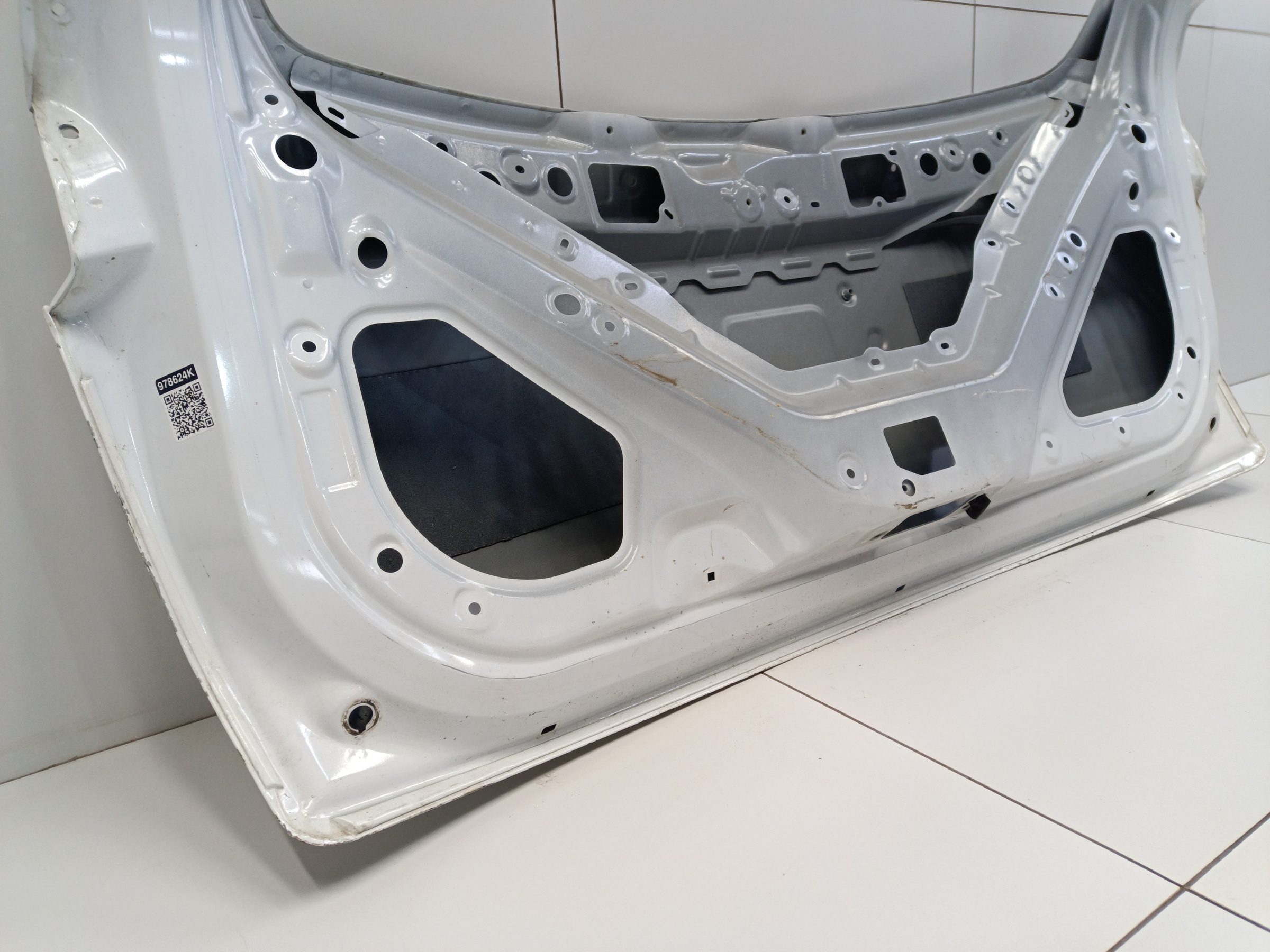 Крышка багажника Omoda C5 с датчиком защемления