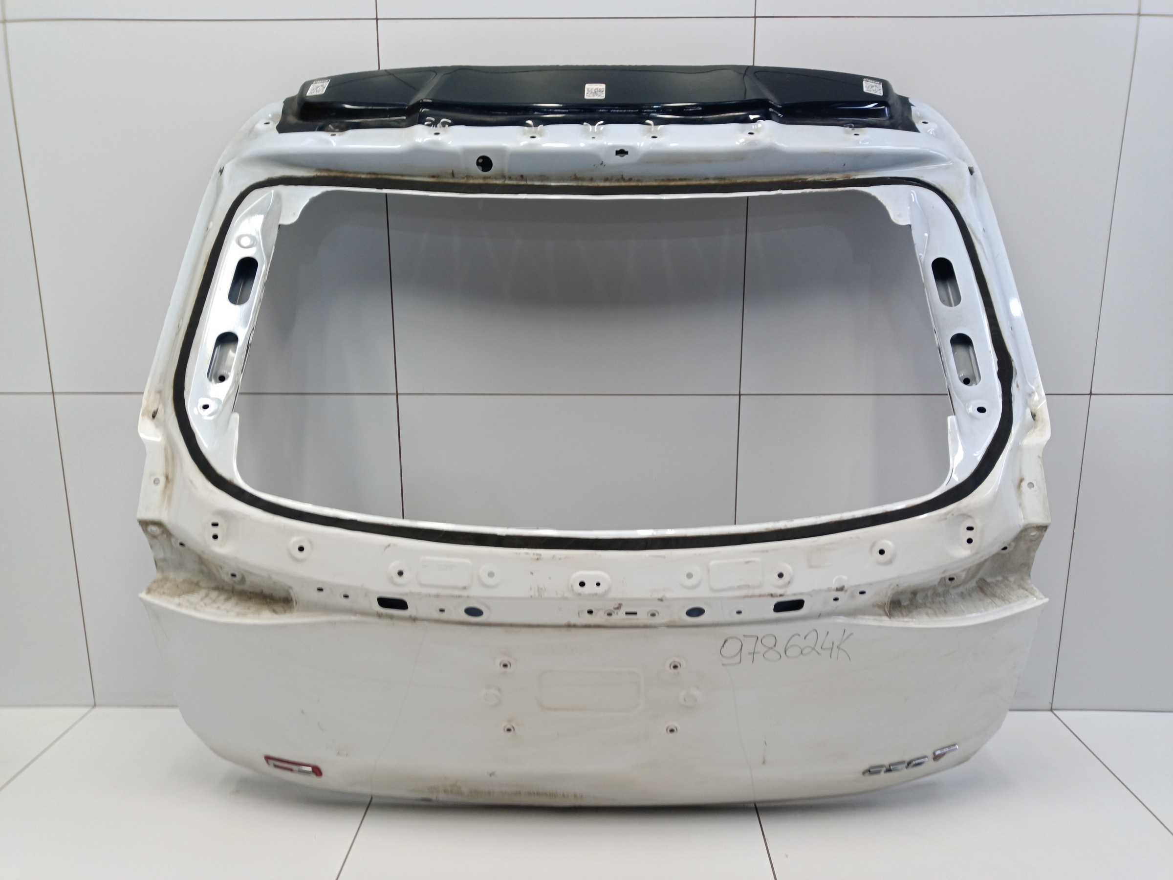 Крышка багажника Omoda C5 с датчиком защемления