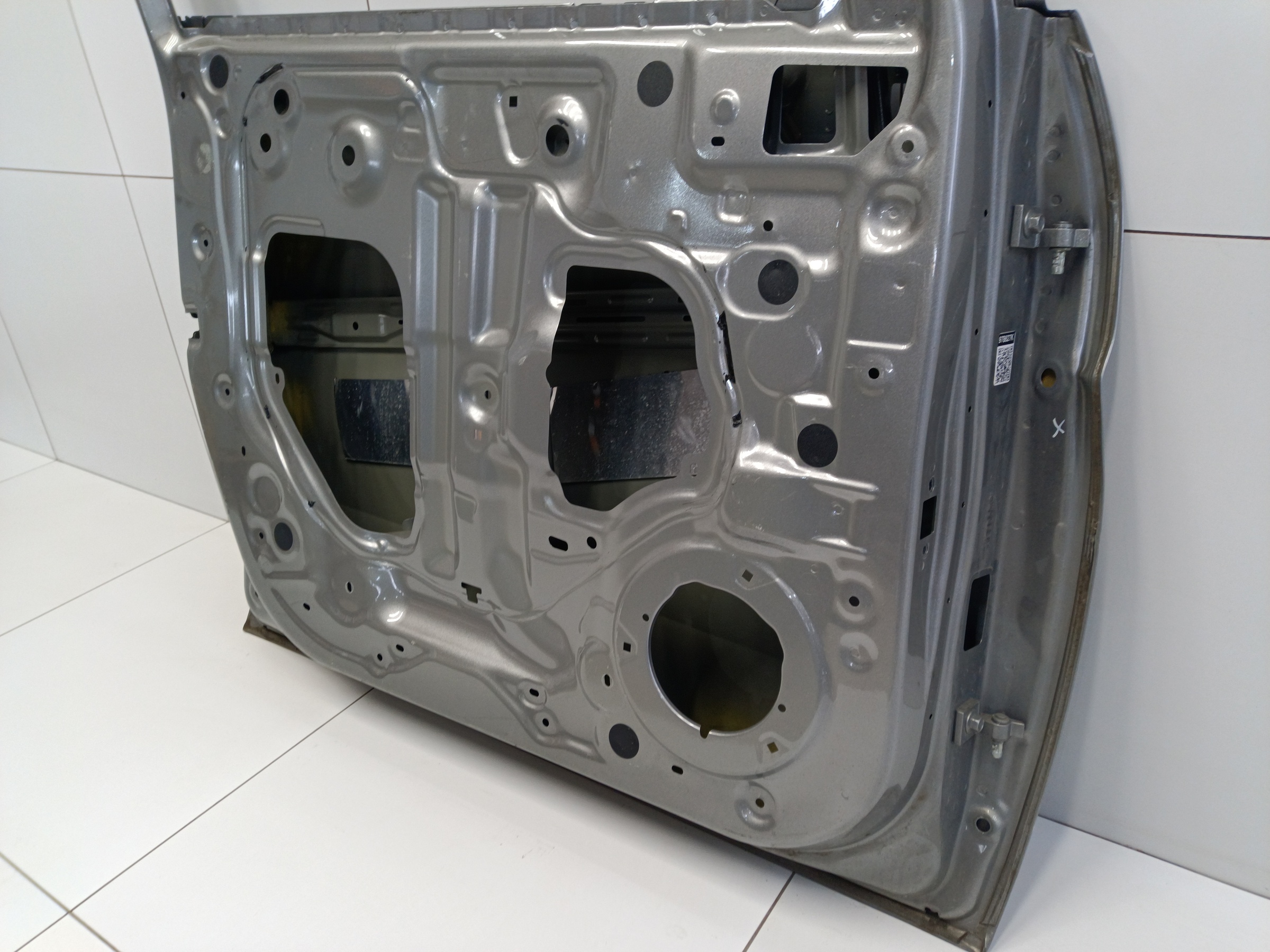 Дверь передняя левая Haval Jolion Restail