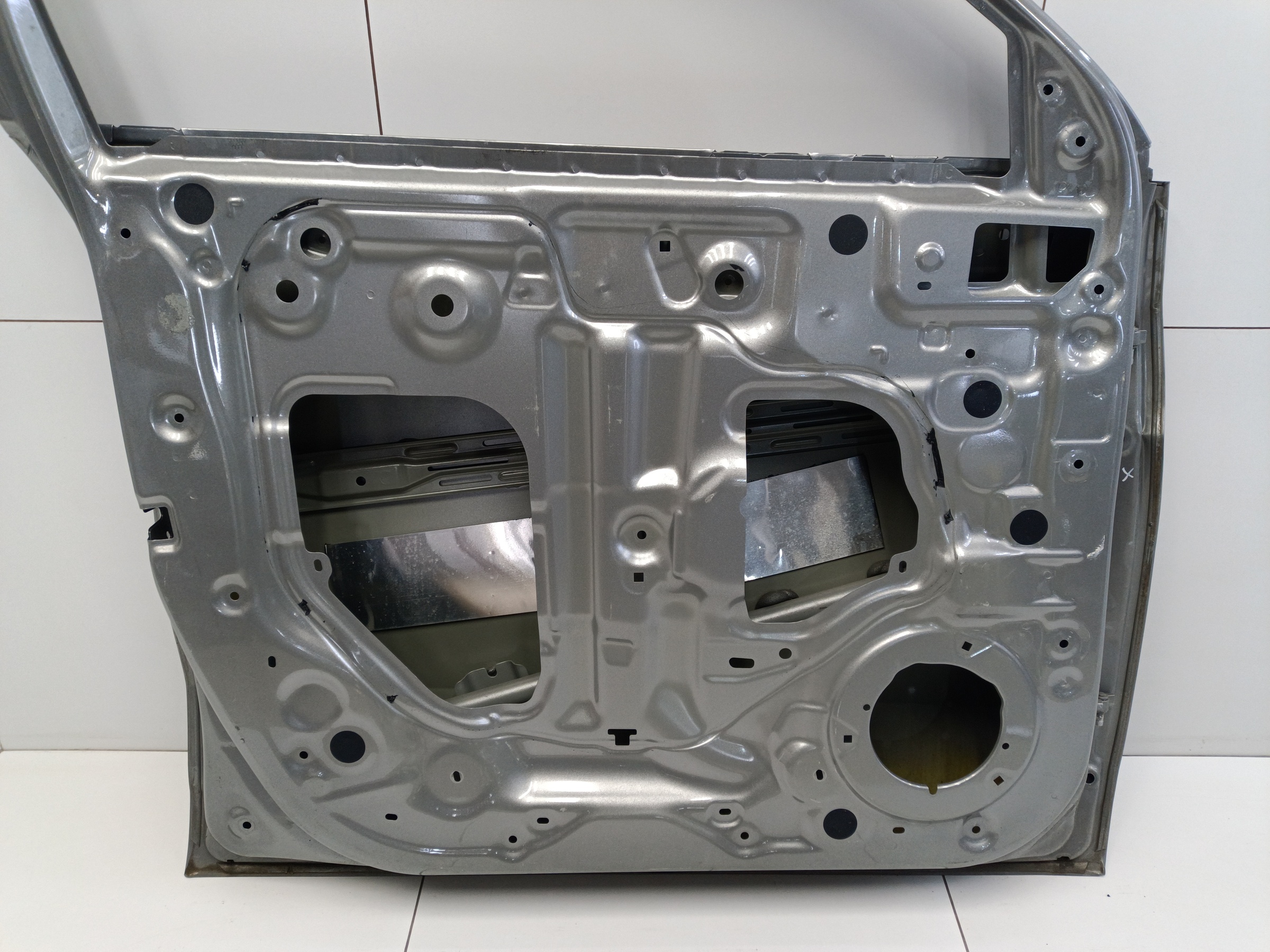 Дверь передняя левая Haval Jolion Restail