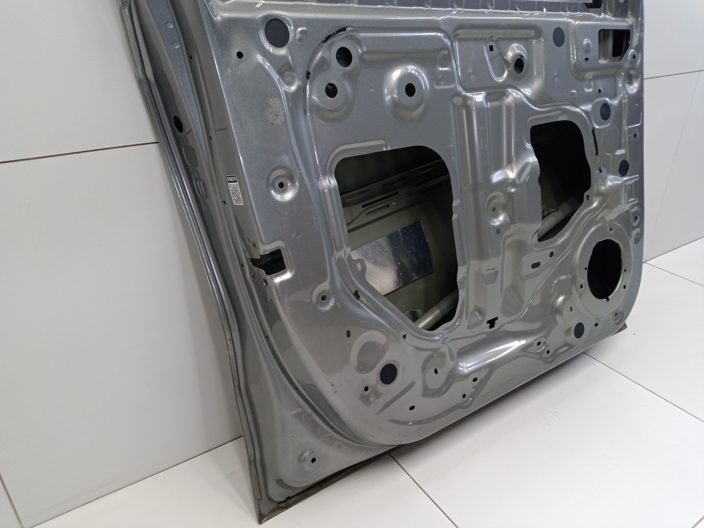 Дверь передняя левая Haval Jolion Restail