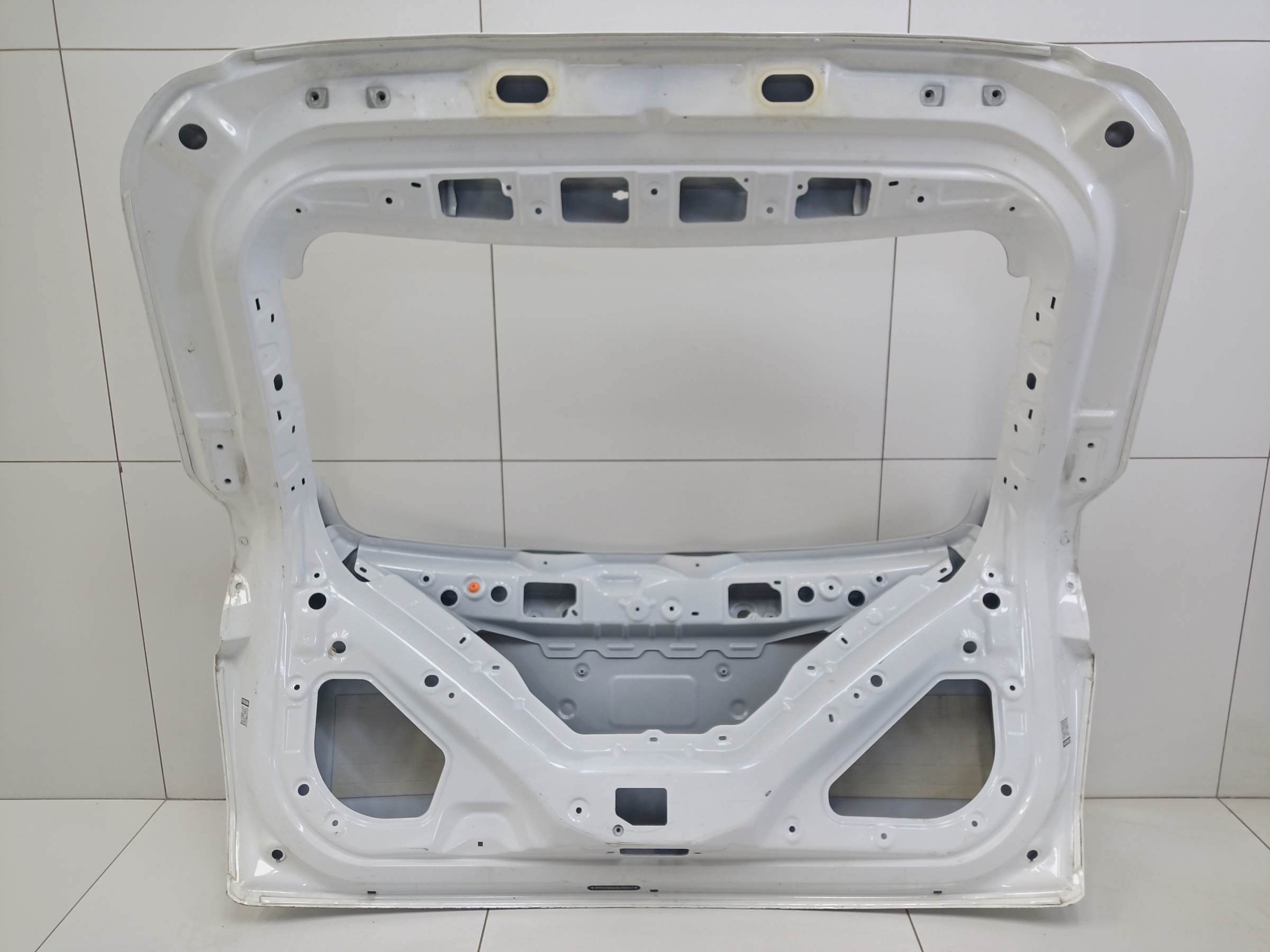 Крышка багажника Omoda C5 без датчика защемления