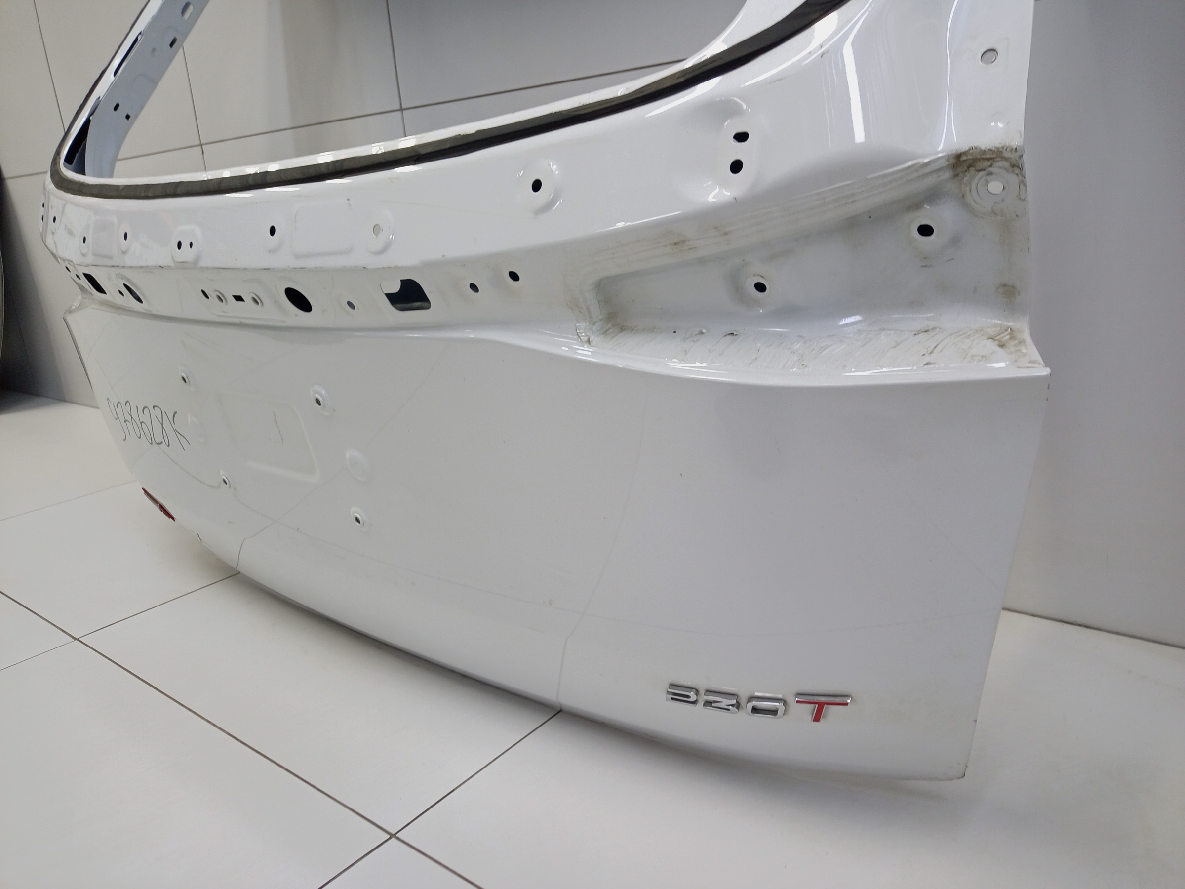 Крышка багажника Omoda C5 без датчика защемления