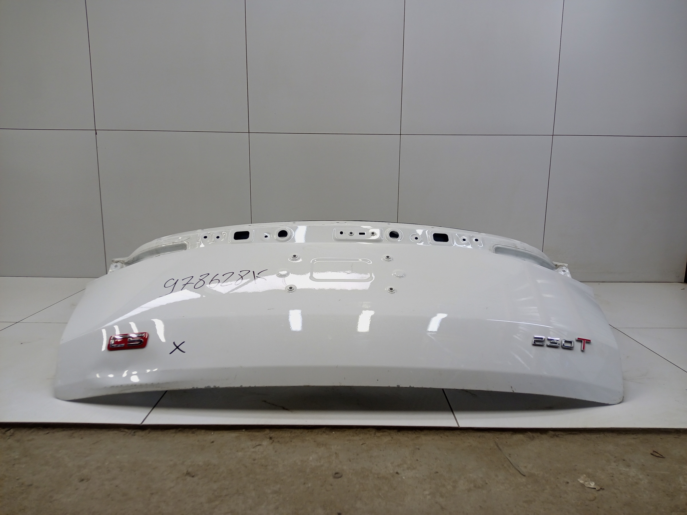 Крышка багажника Omoda C5 без датчика защемления