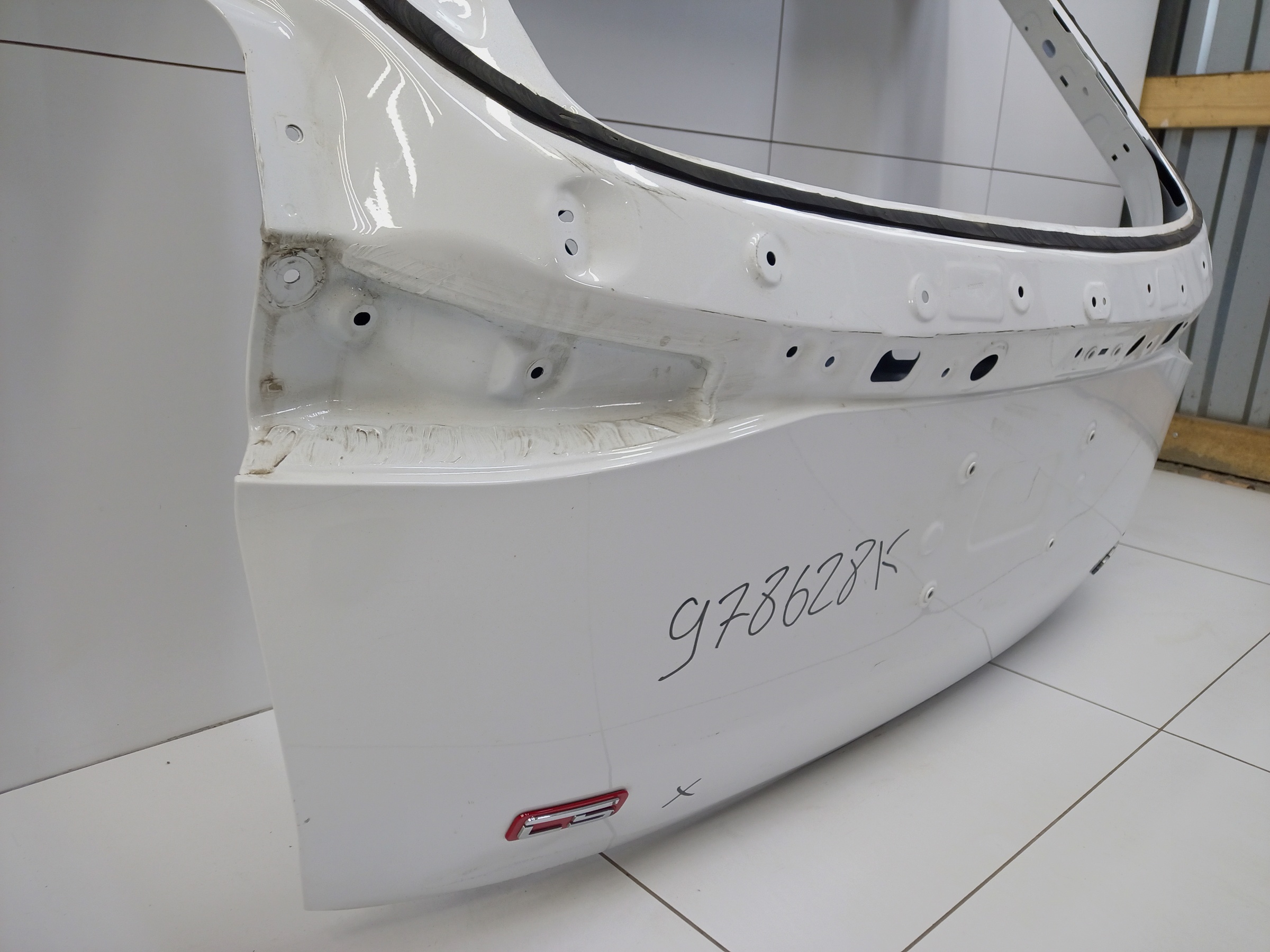 Крышка багажника Omoda C5 без датчика защемления