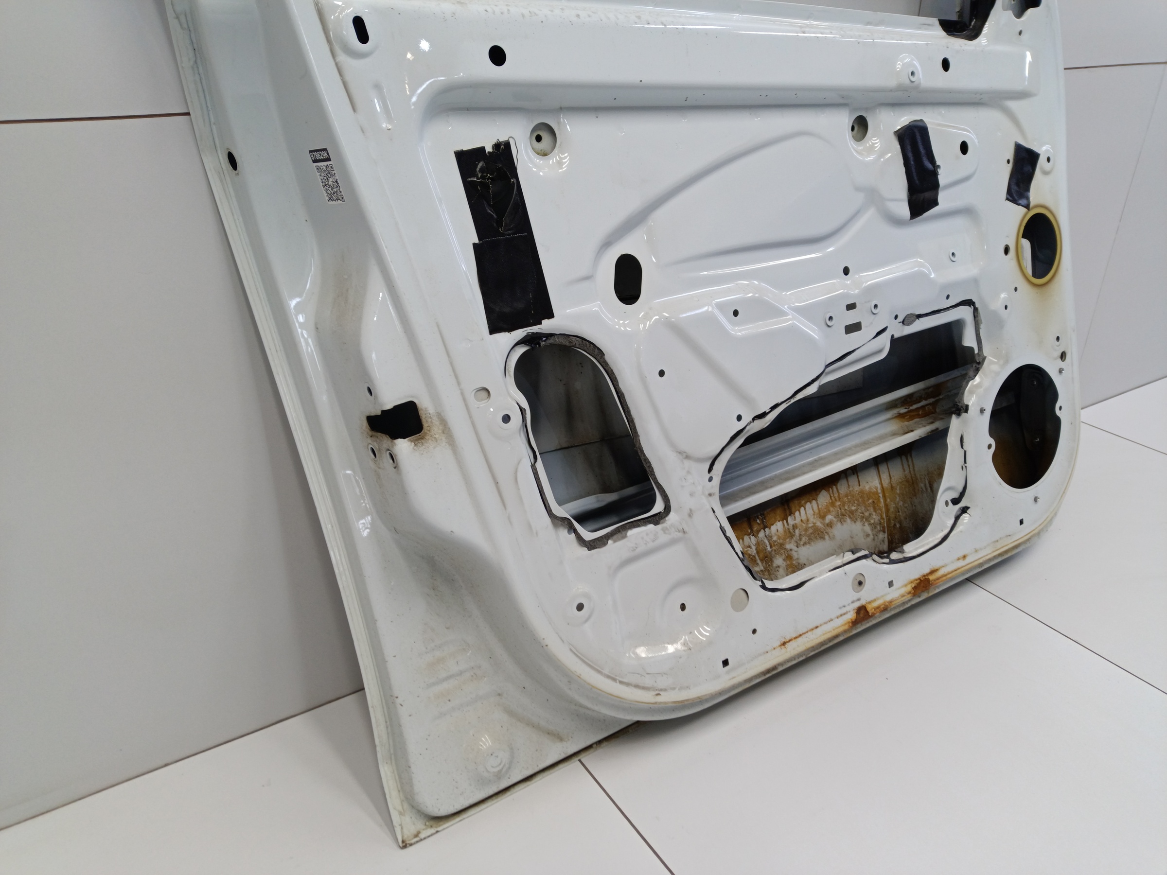 Дверь передняя левая Lada Vesta