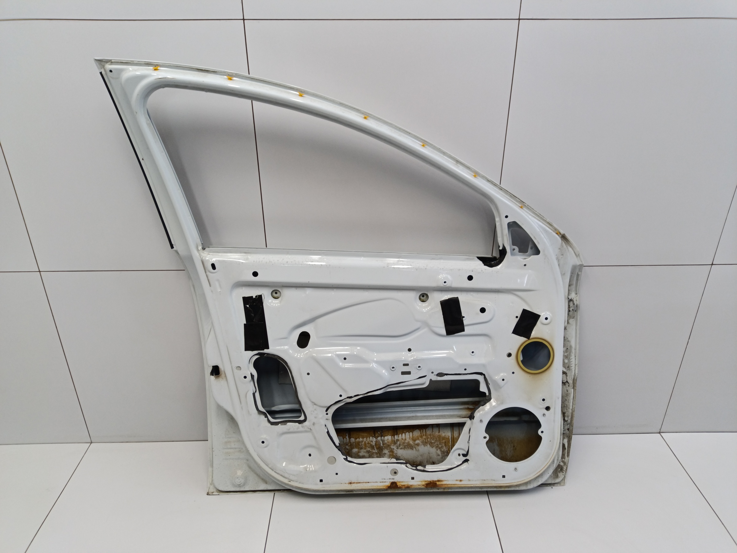 Дверь передняя левая Lada Vesta