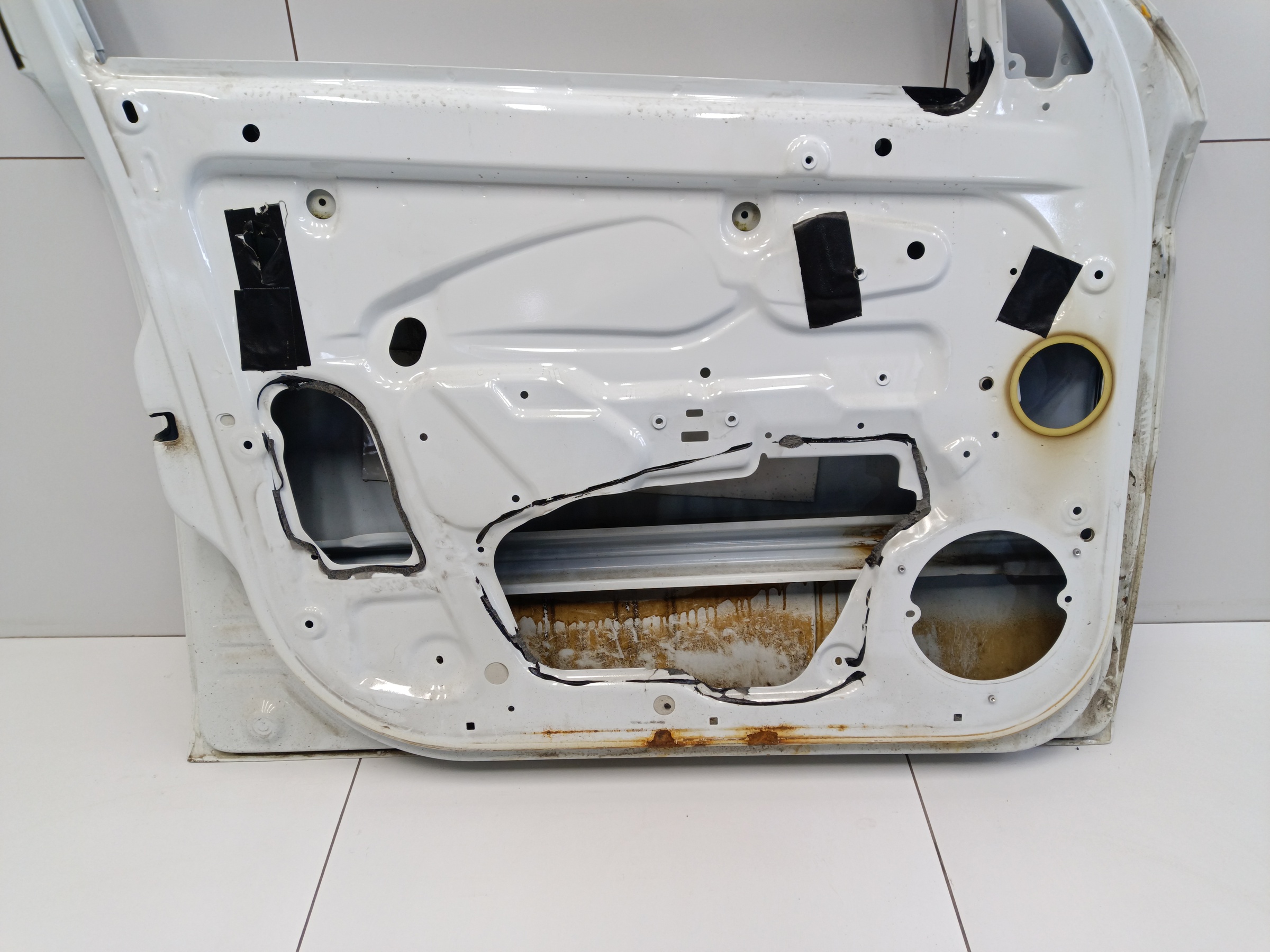 Дверь передняя левая Lada Vesta