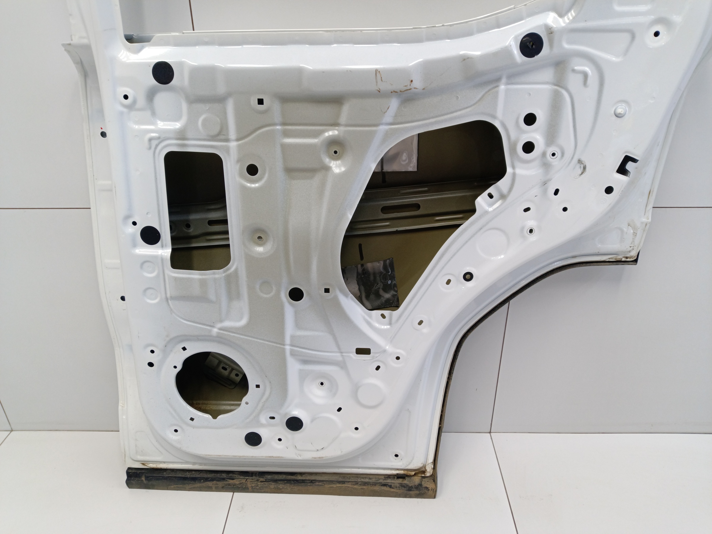 Дверь задняя правая Haval H3