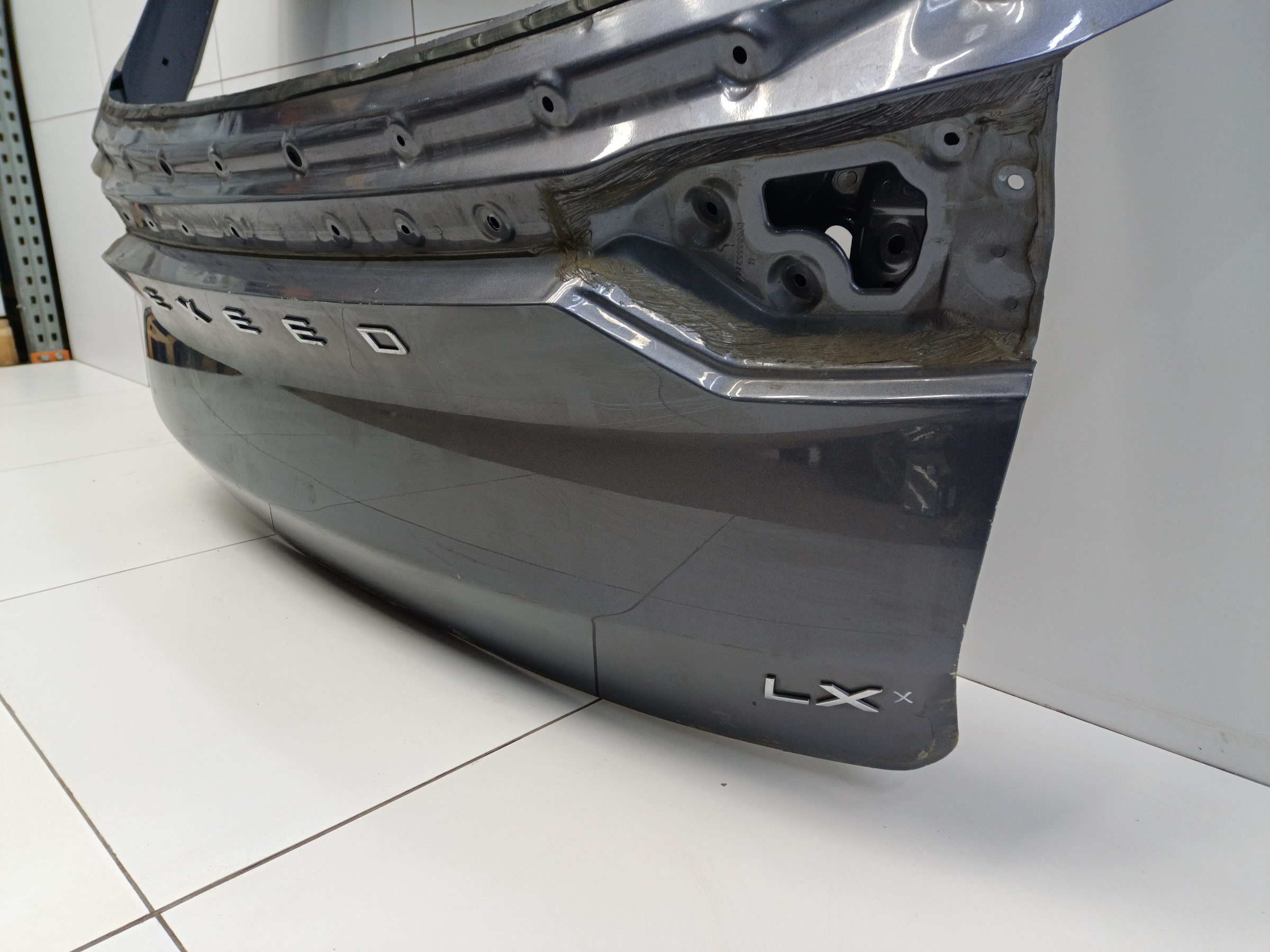 Крышка багажника Exeed LX