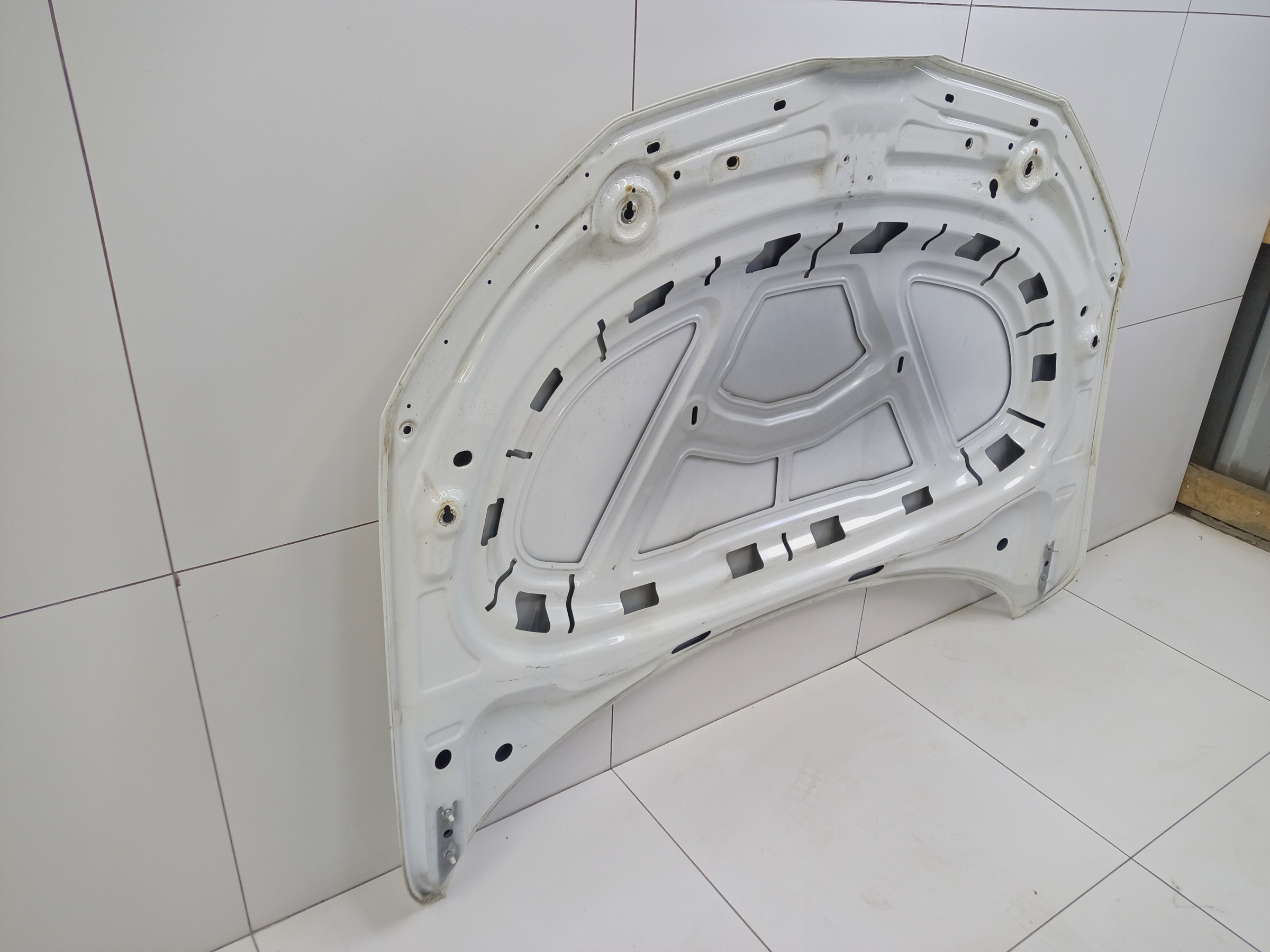 Капот Skoda Rapid 2