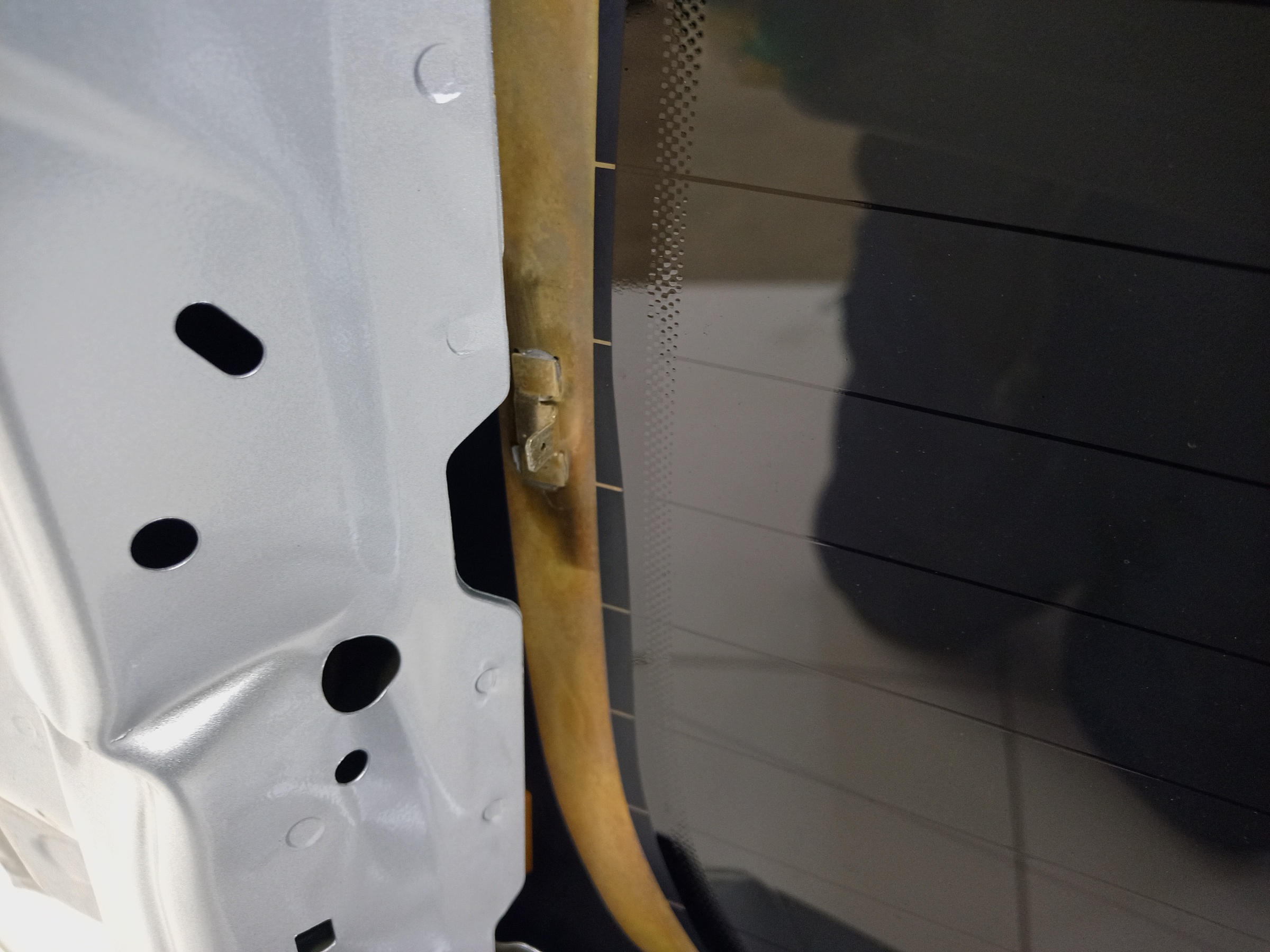 Стекло крышки багажника Chery Tiggo 7 Pro