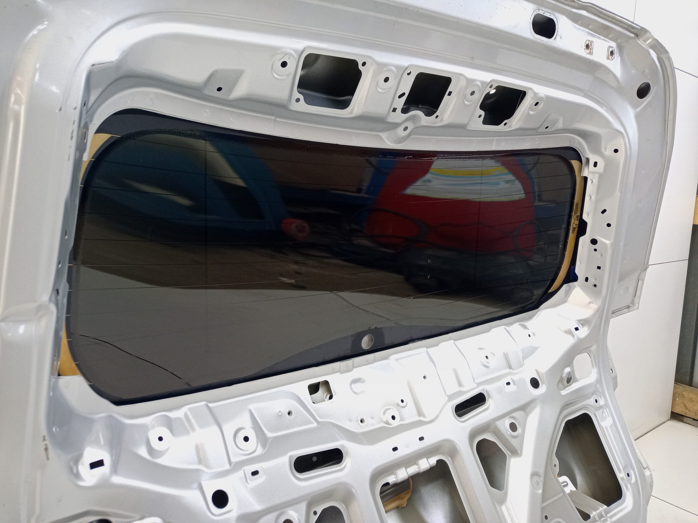 Стекло крышки багажника Chery Tiggo 7 Pro