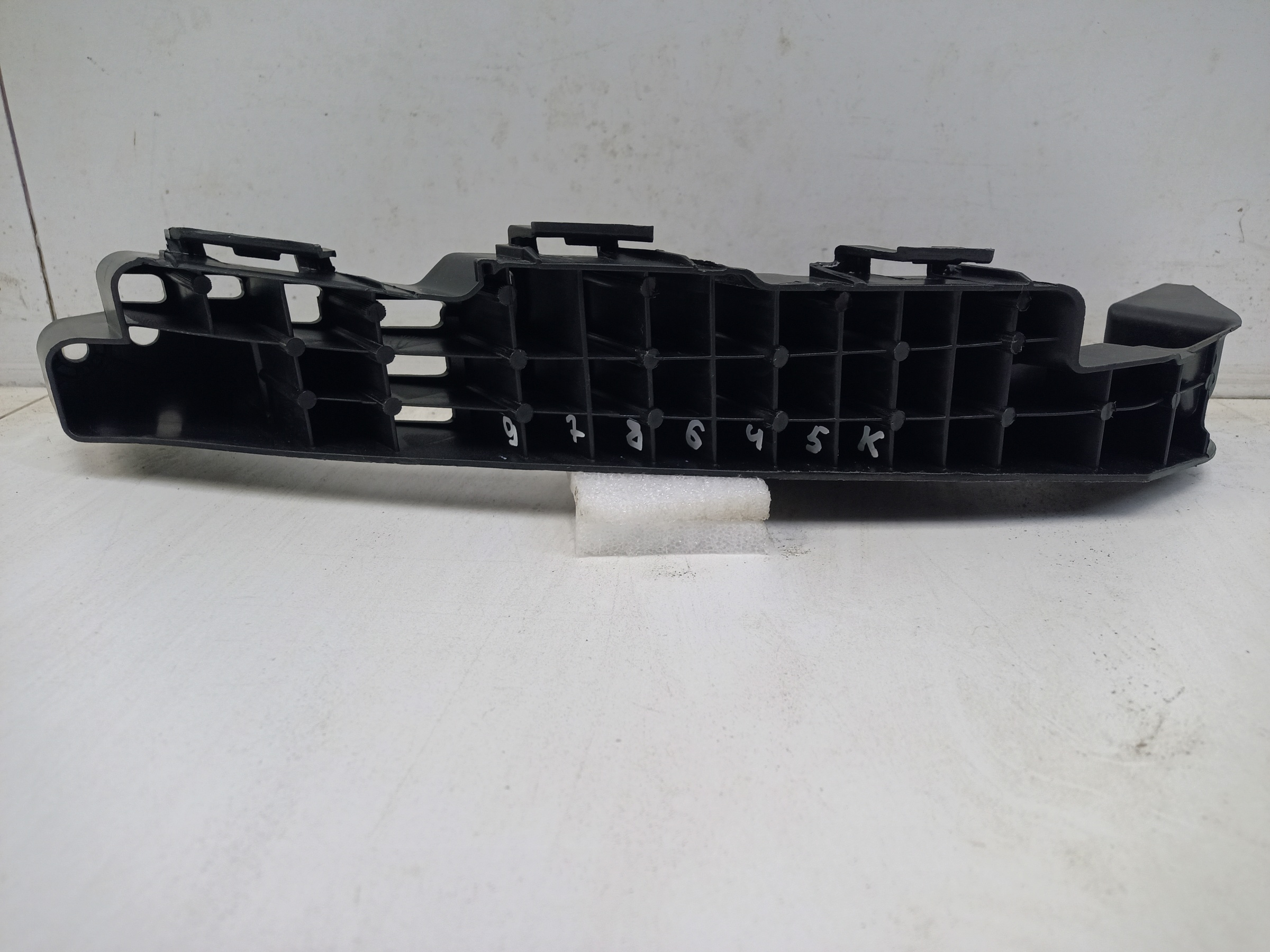 Кронштейн фары передней правой Haval M6 2