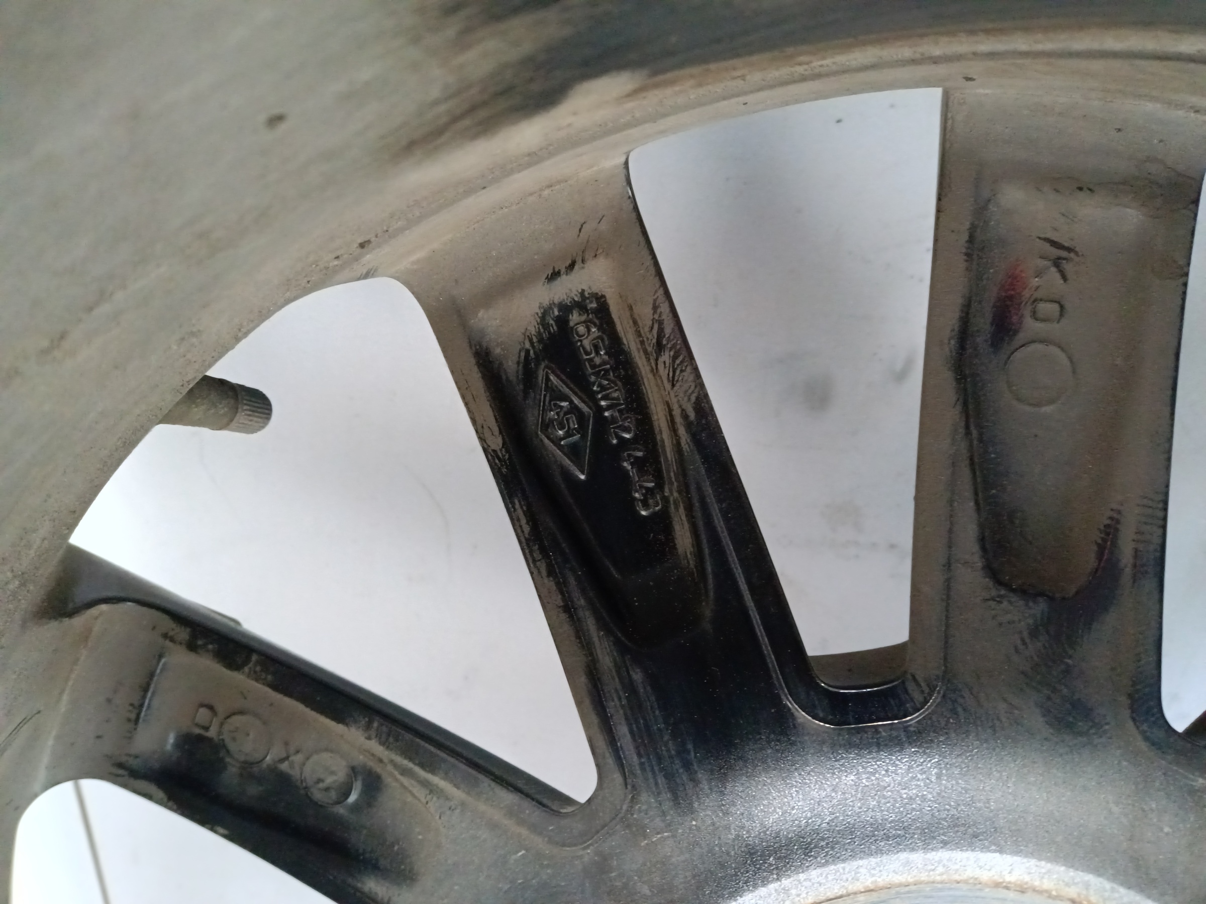 Диск колеса литой Lada Vesta Cross R17