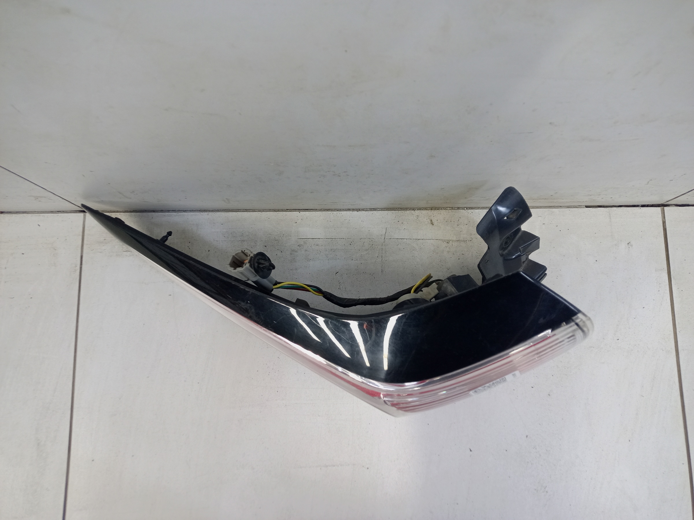 Фонарь задний левый наружный Nissan Murano Z52