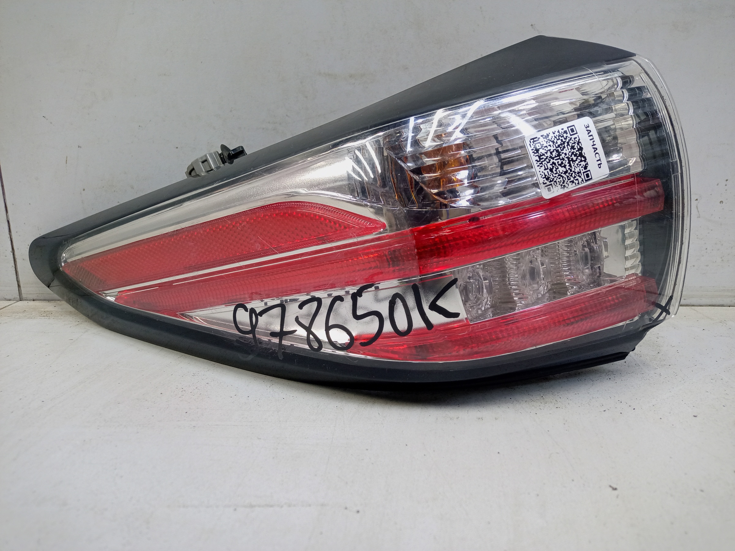 Фонарь задний левый наружный Nissan Murano Z52