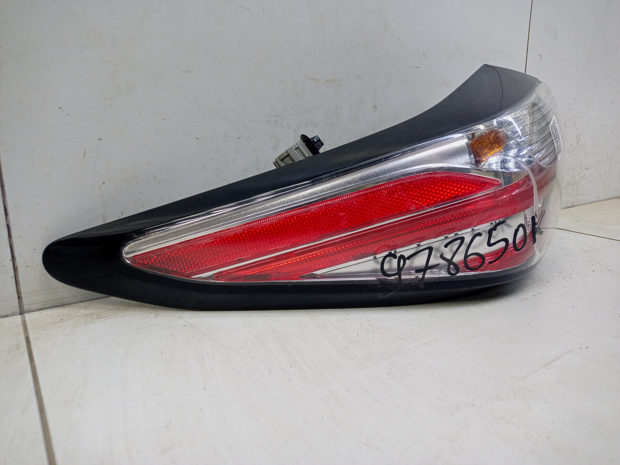 Фонарь задний левый наружный Nissan Murano Z52