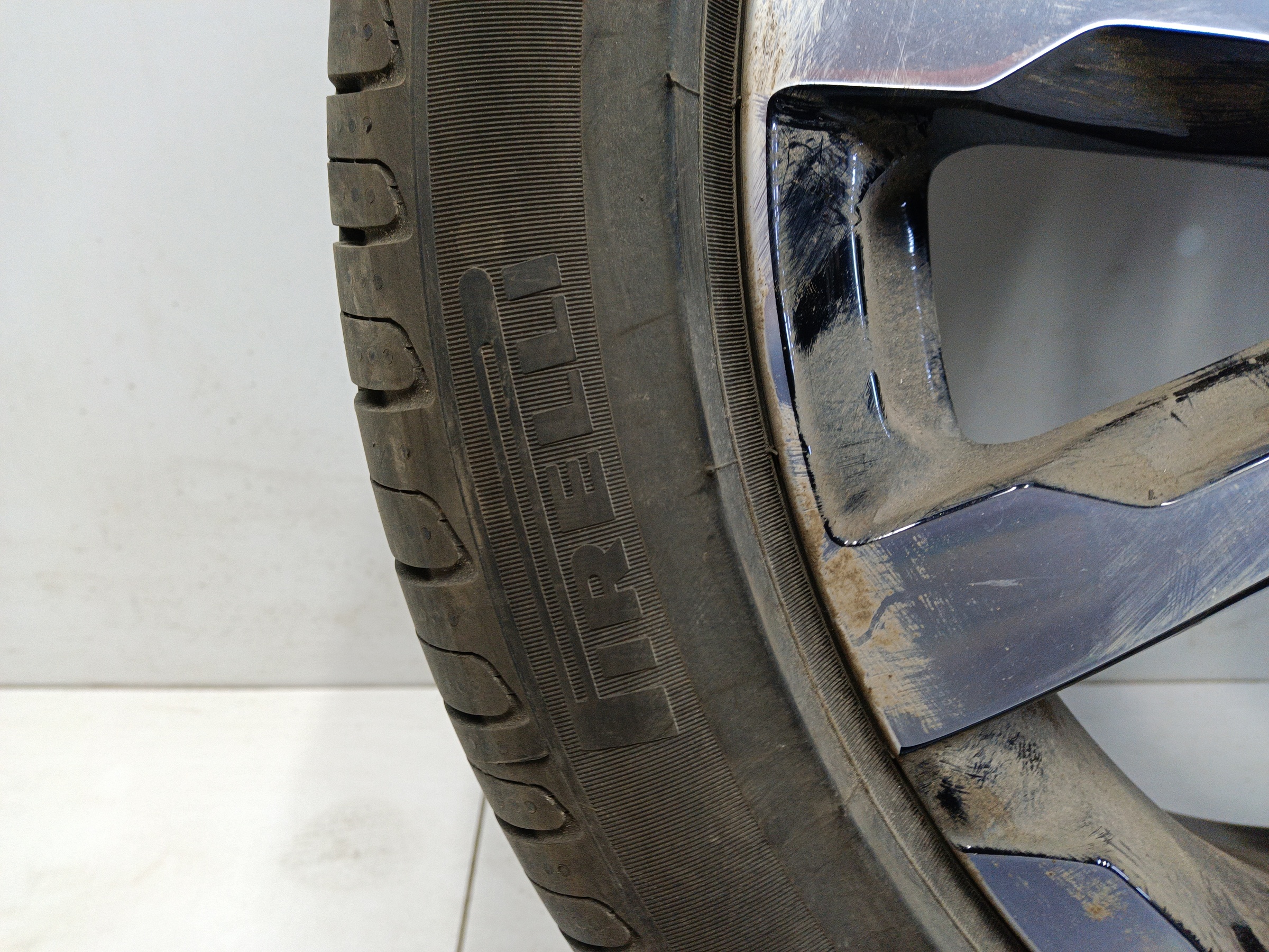 Диск колеса литой Lada Vesta Cross R17