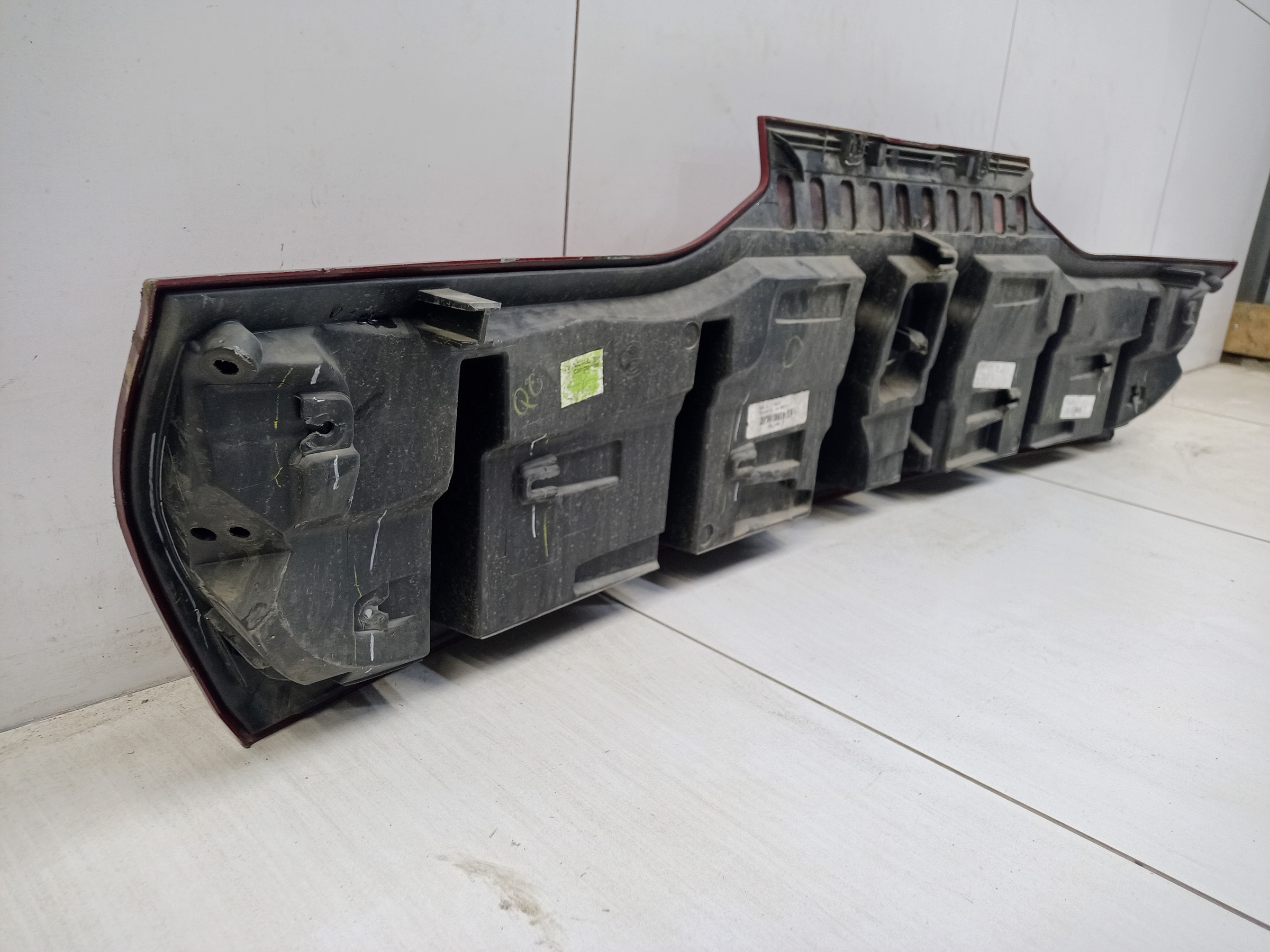 Накладка крышки багажника BMW X6 G06