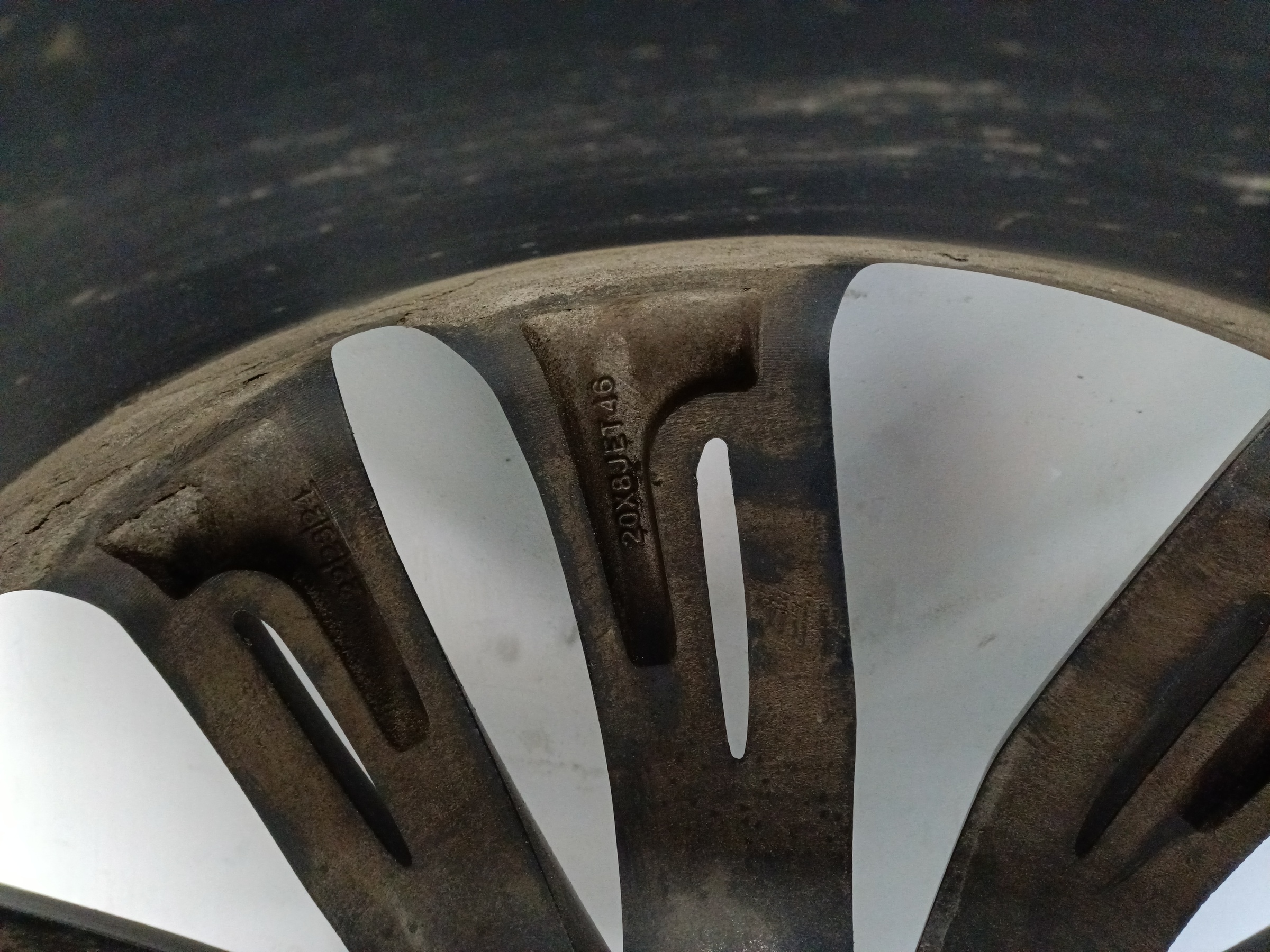 Диск колеса литой Geely Tugella R20 серый