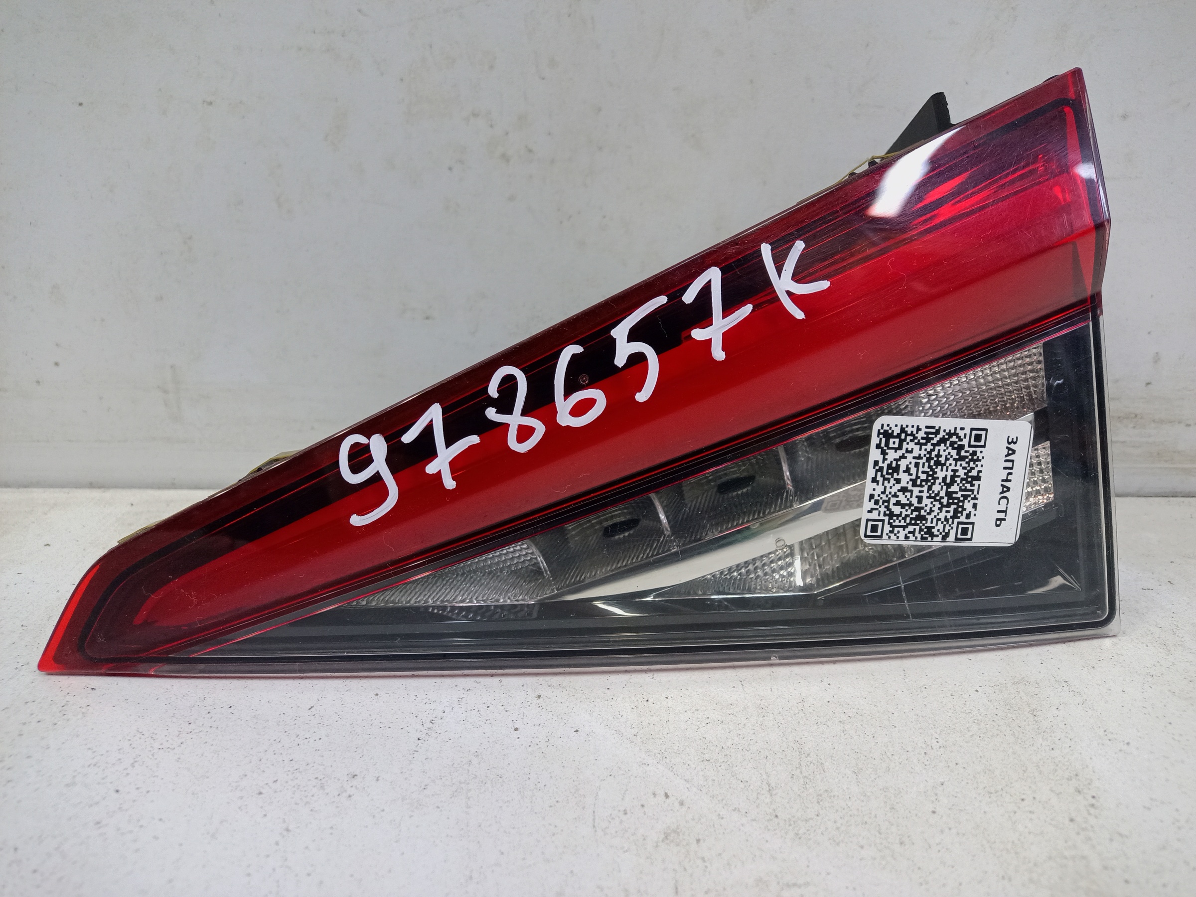 Фонарь задний правый внутренний Skoda Kodiaq LED