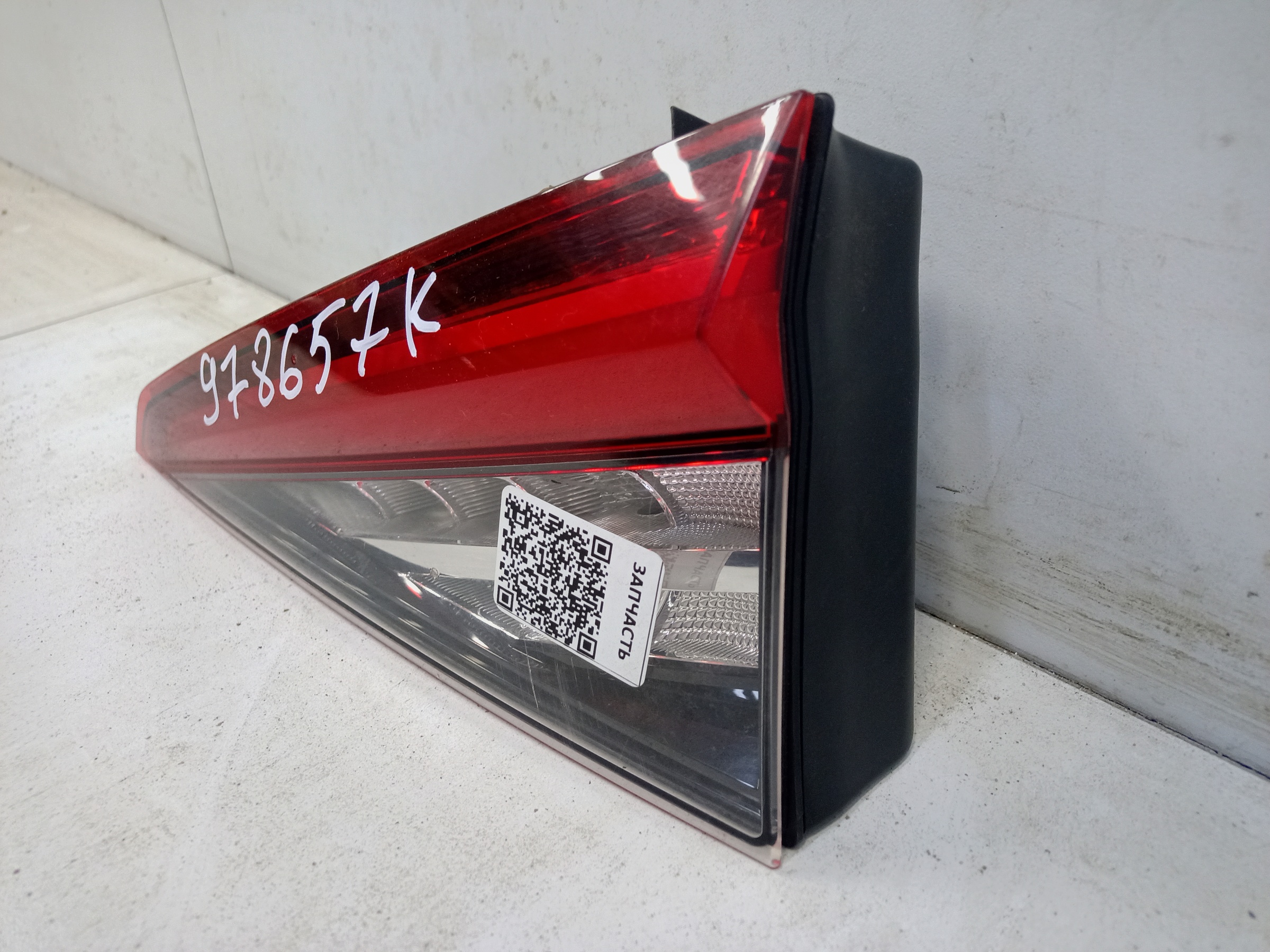 Фонарь задний правый внутренний Skoda Kodiaq LED