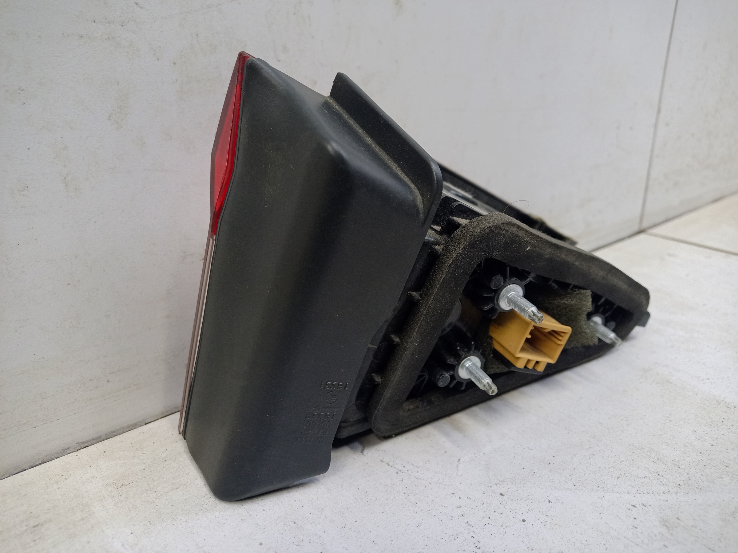 Фонарь задний правый внутренний Skoda Kodiaq LED