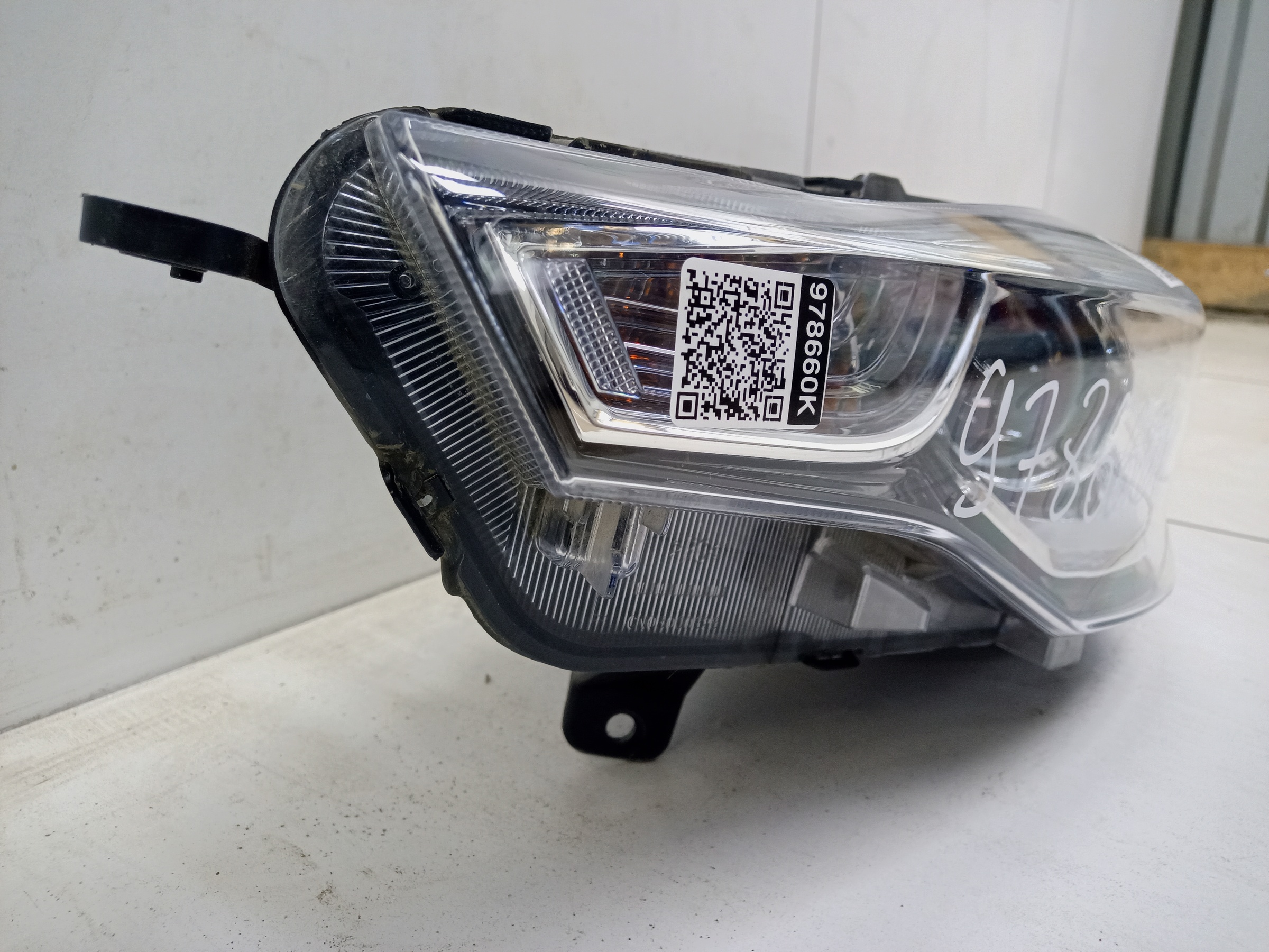 Фара передняя левая Changan Alsvin галоген линза