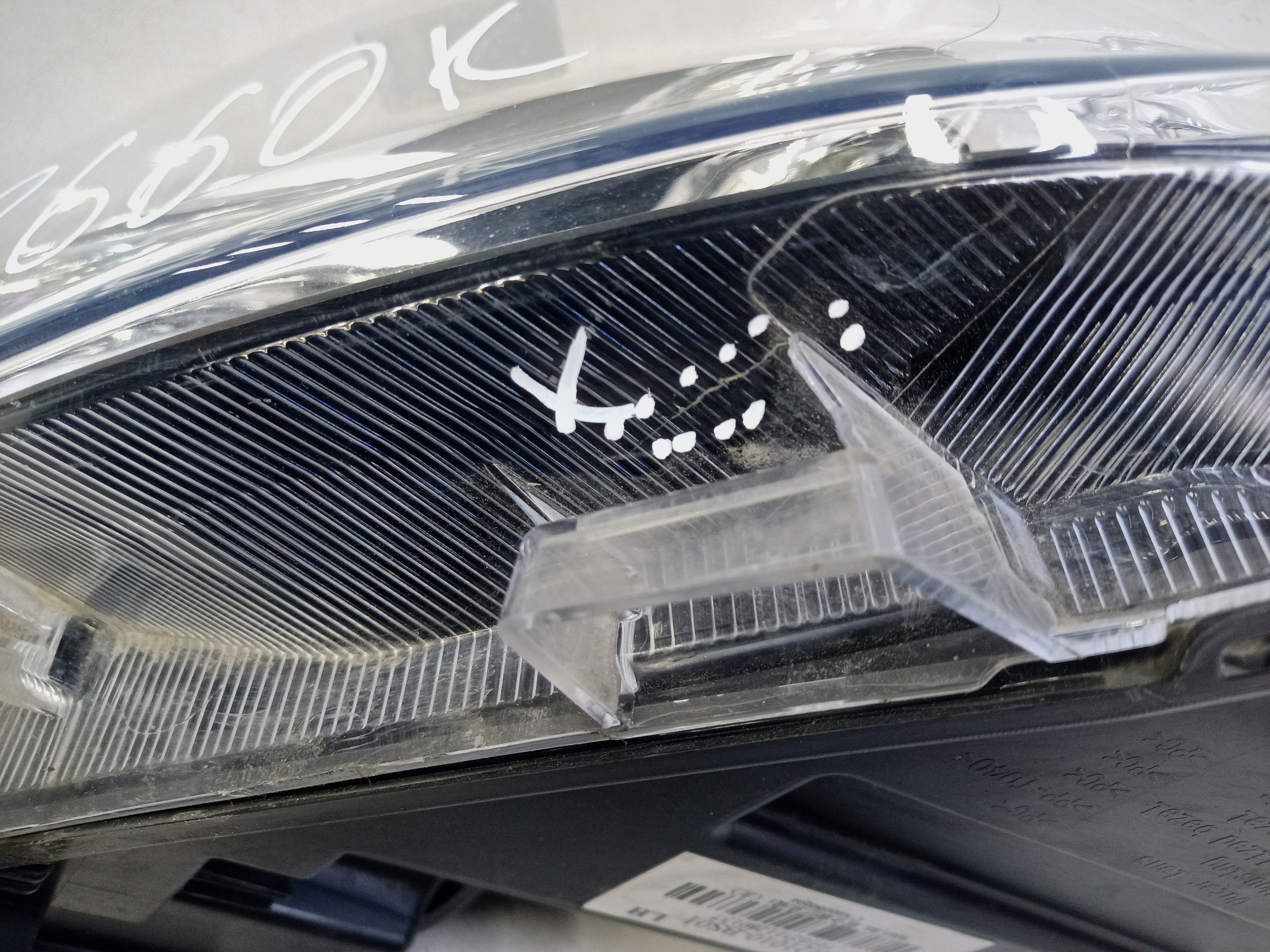 Фара передняя левая Changan Alsvin галоген линза