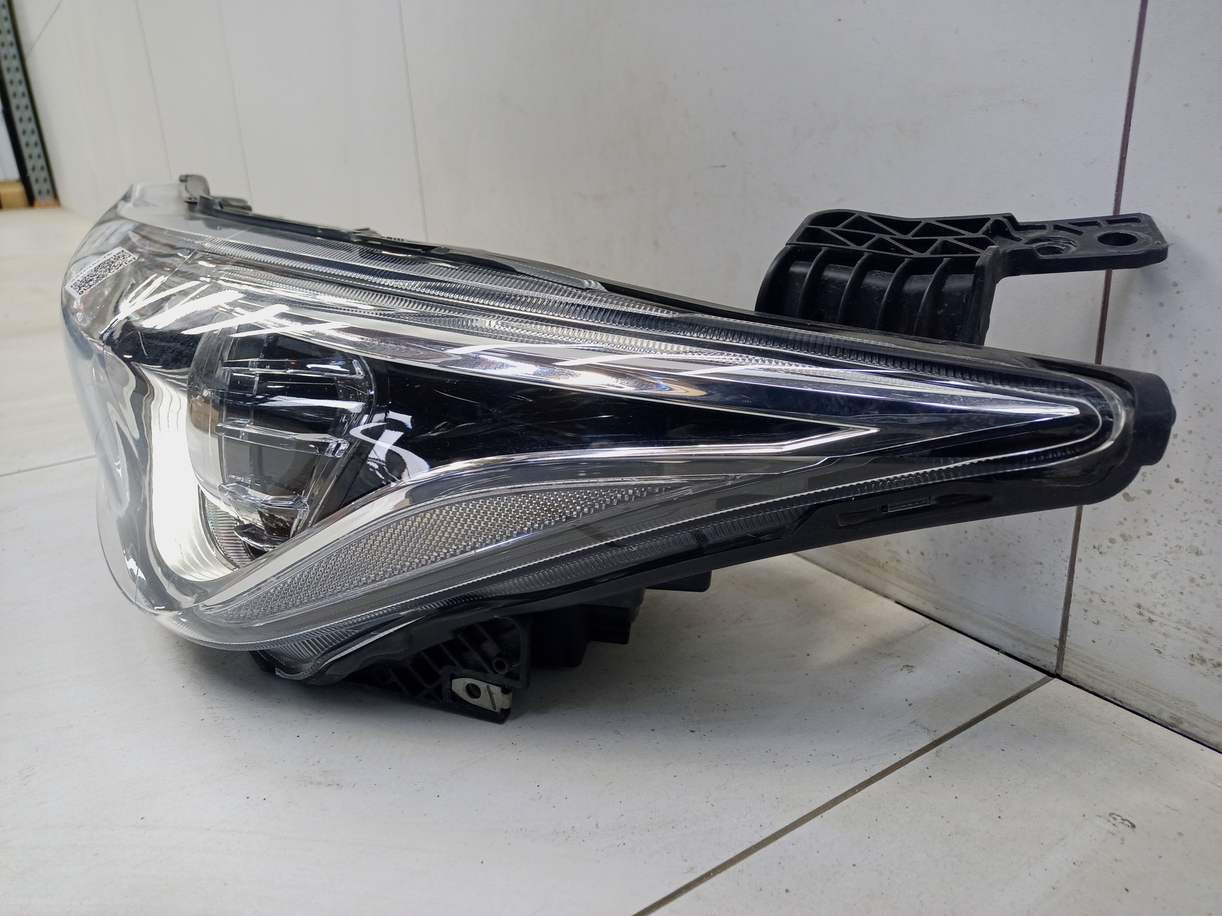 Фара передняя левая Changan Alsvin галоген линза