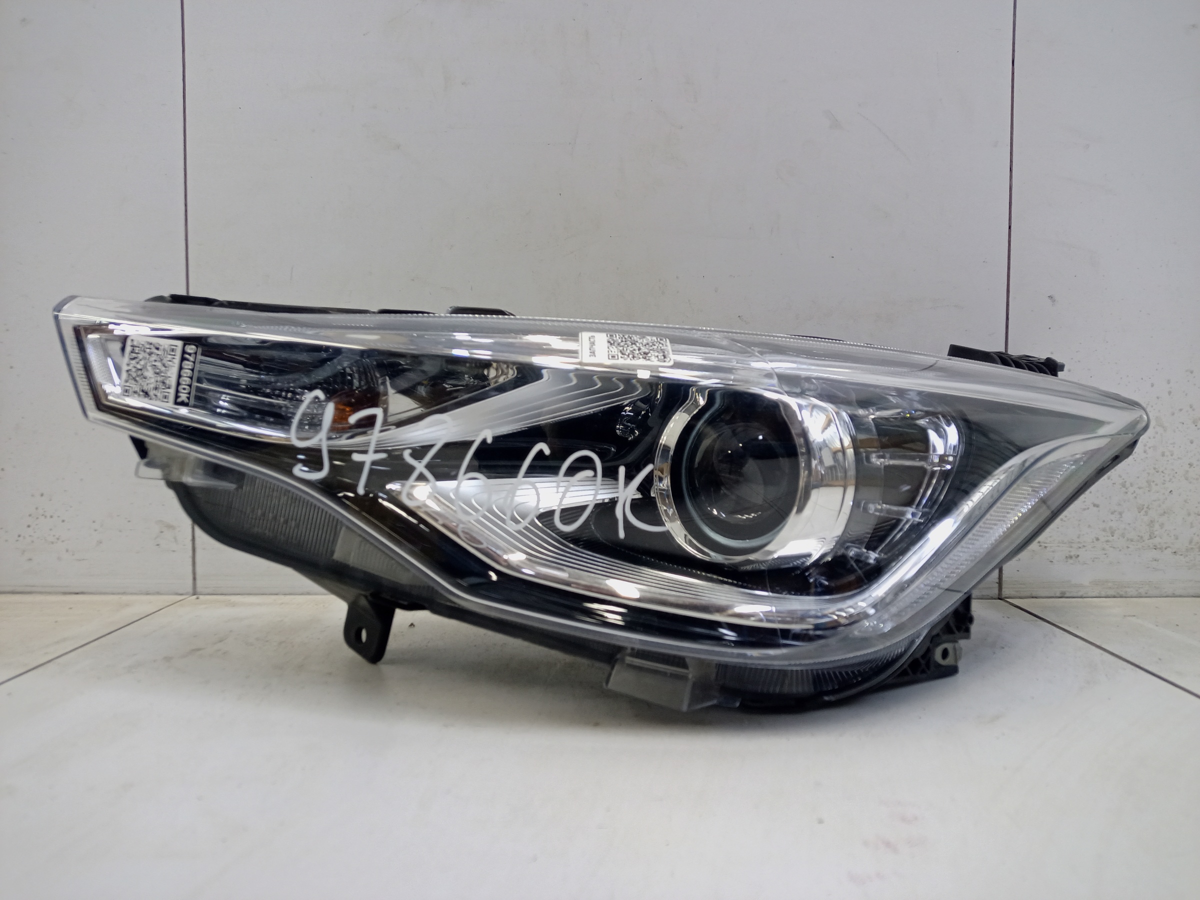 Фара передняя левая Changan Alsvin галоген линза