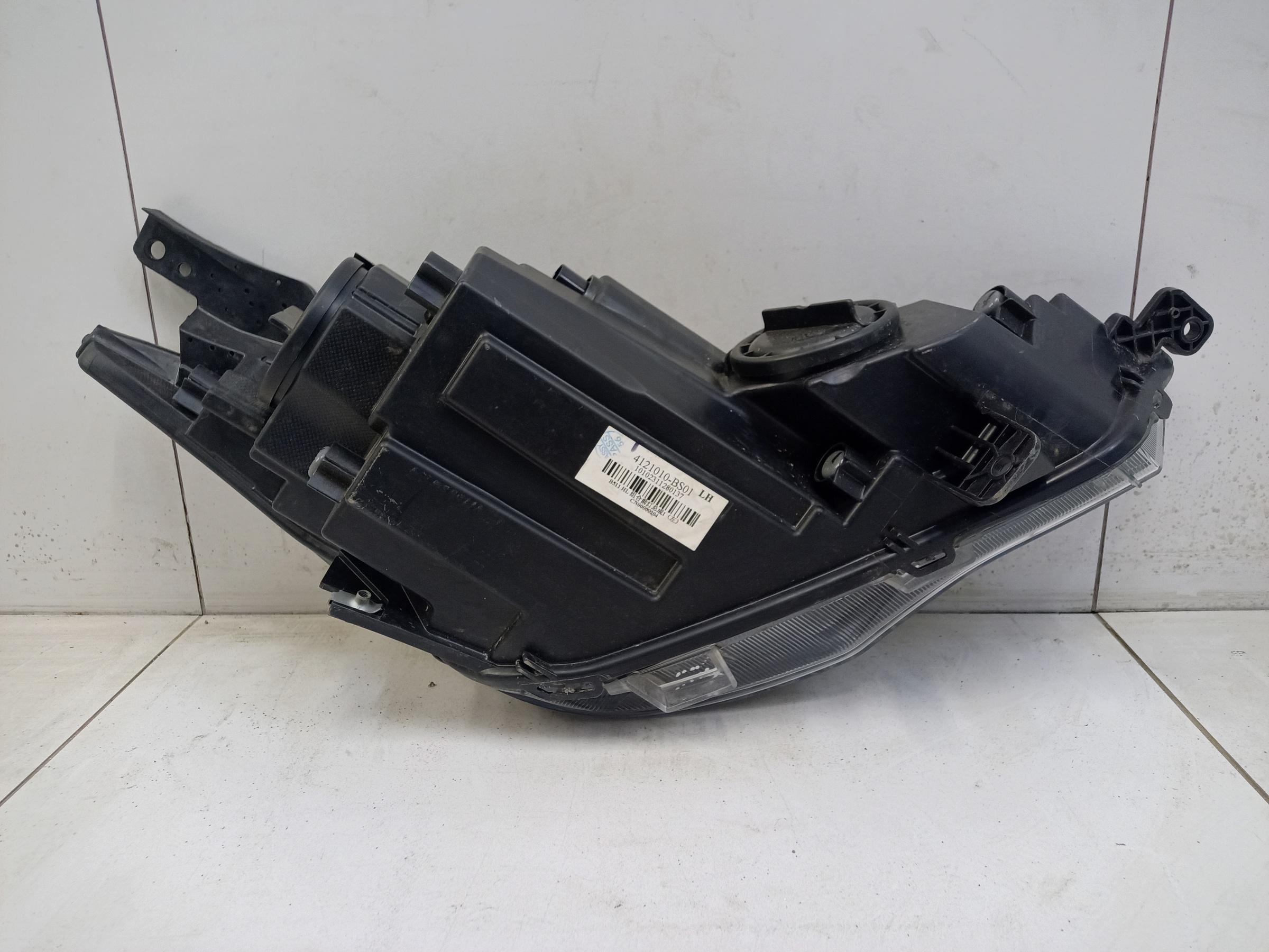 Фара передняя левая Changan Alsvin галоген линза