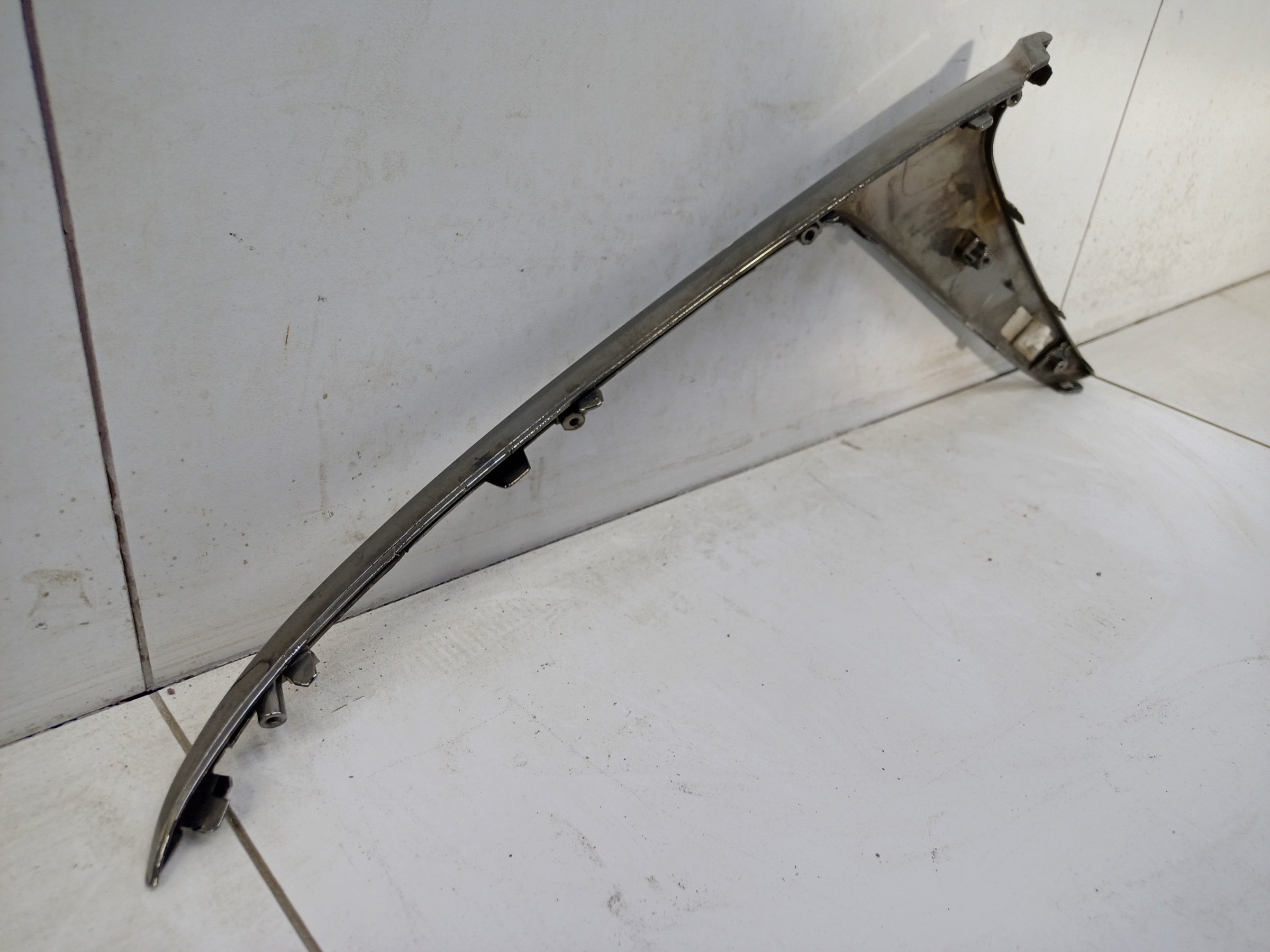 Накладка переднего бампера левая черный хром Chery Tiggo 7 Pro Max