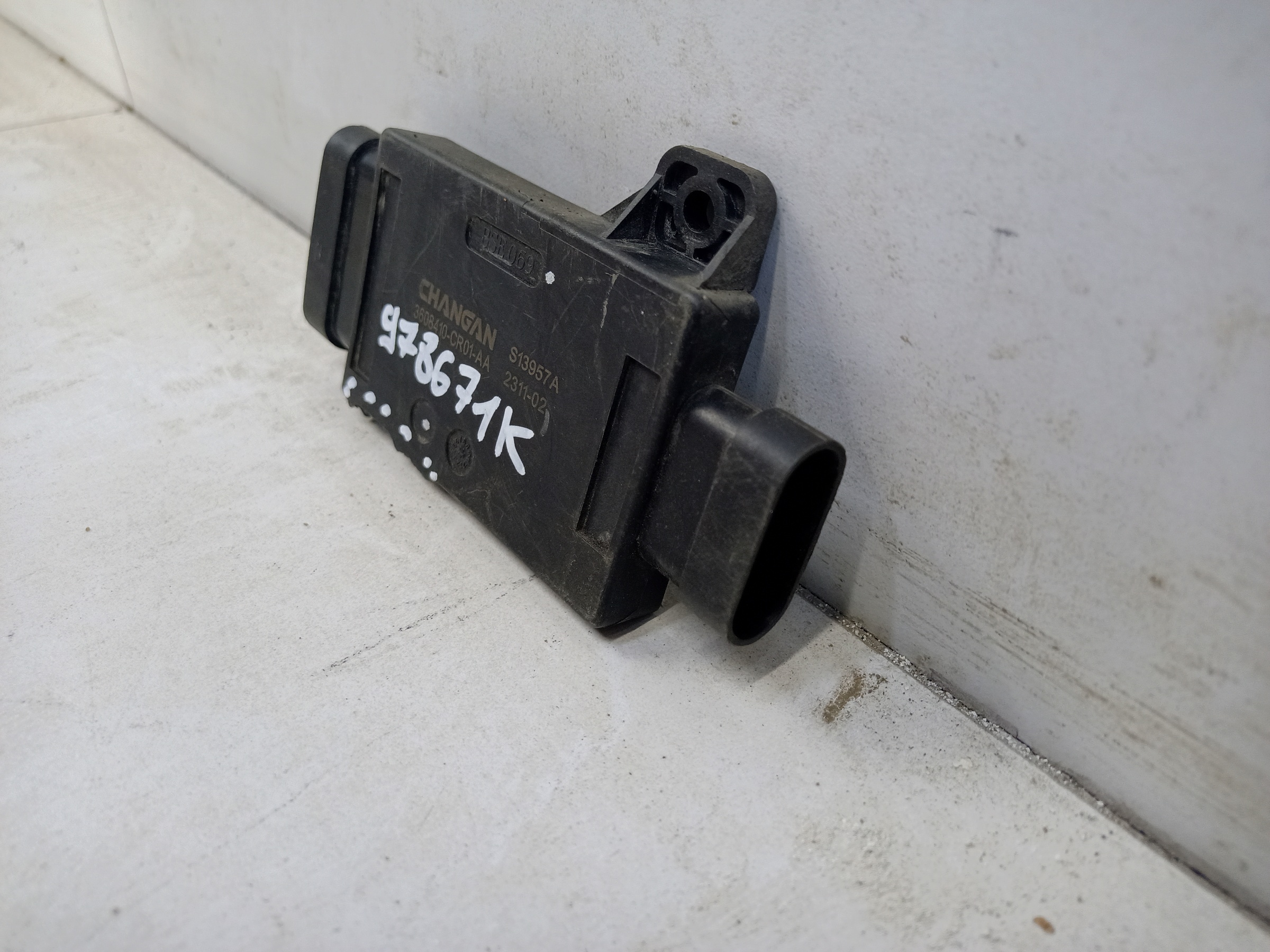 Датчик открытия крышки багажника Changan UNI-K