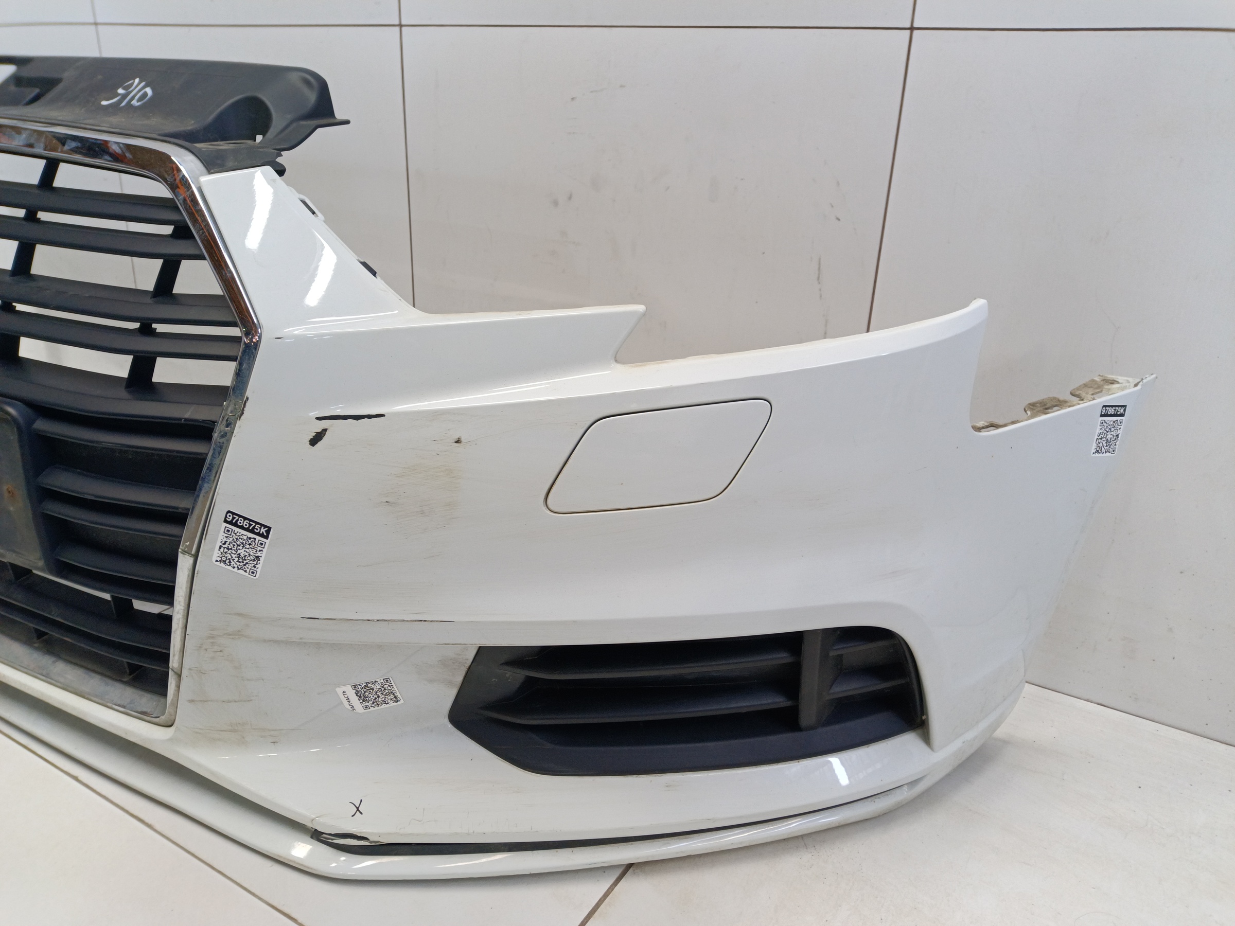 Бампер передний Audi A3 8V Restail Sedan