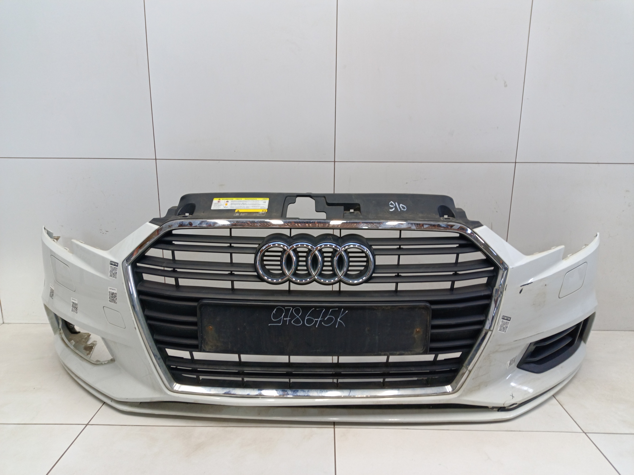 Бампер передний Audi A3 8V Restail Sedan