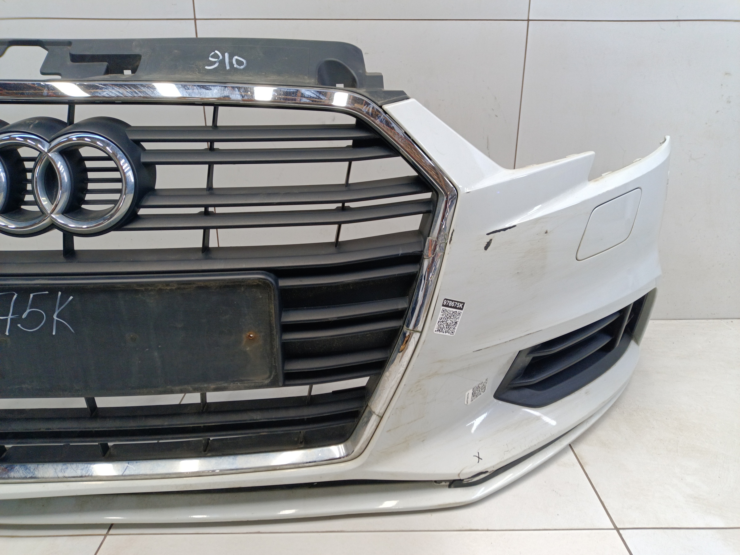 Бампер передний Audi A3 8V Restail Sedan