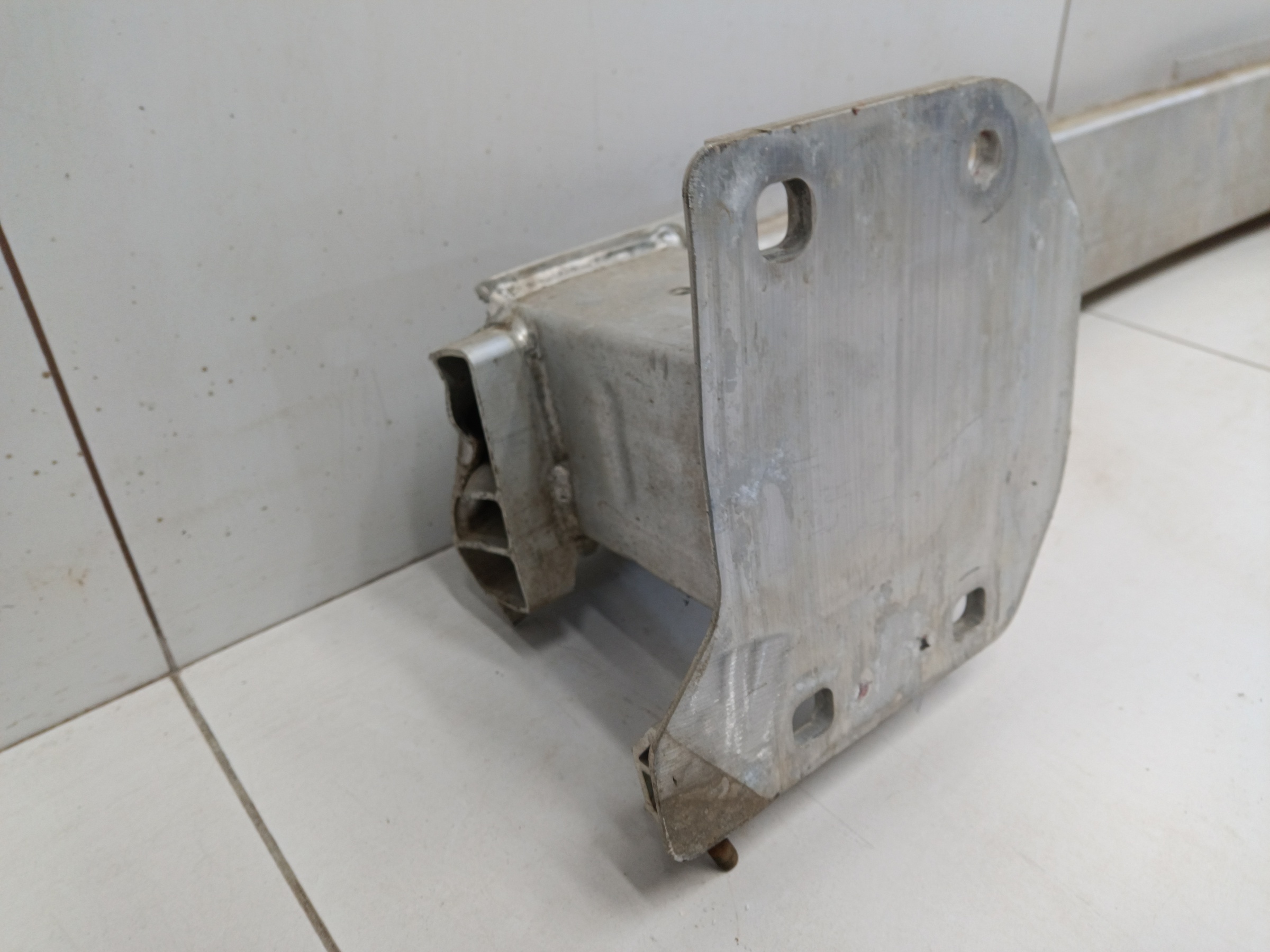 Усилитель заднего бампера BMW X5 G05