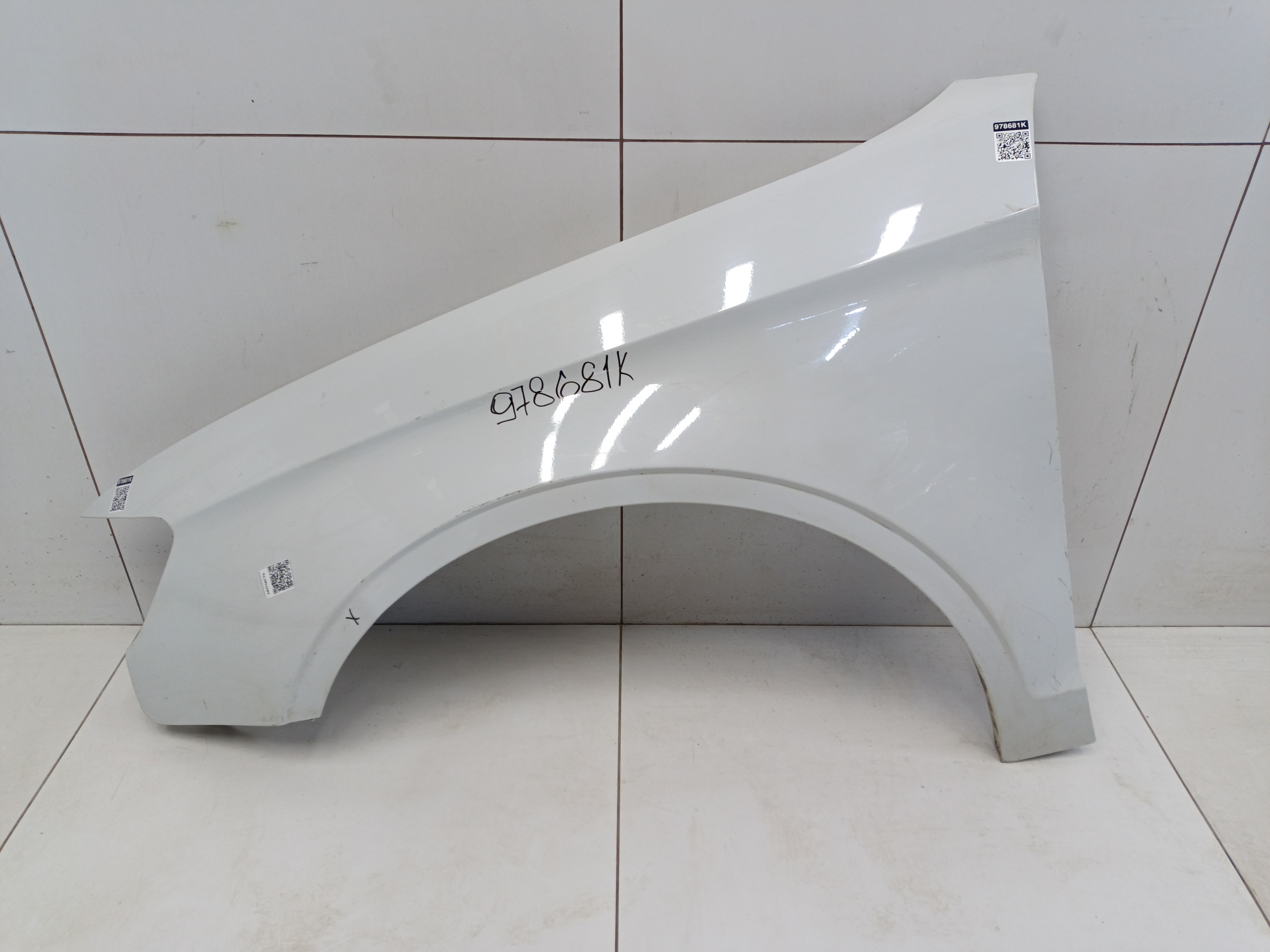 Крыло переднее левое Audi A3 8V