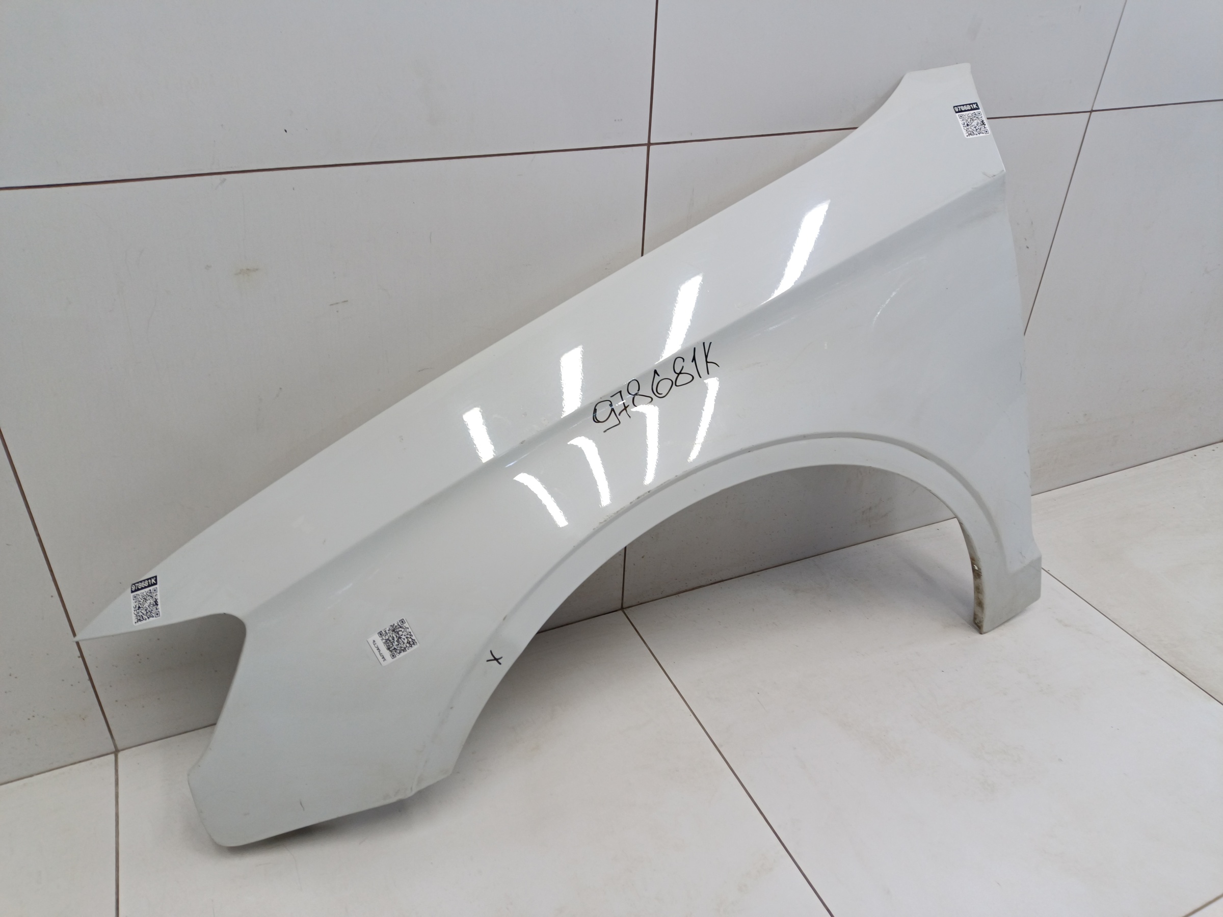 Крыло переднее левое Audi A3 8V