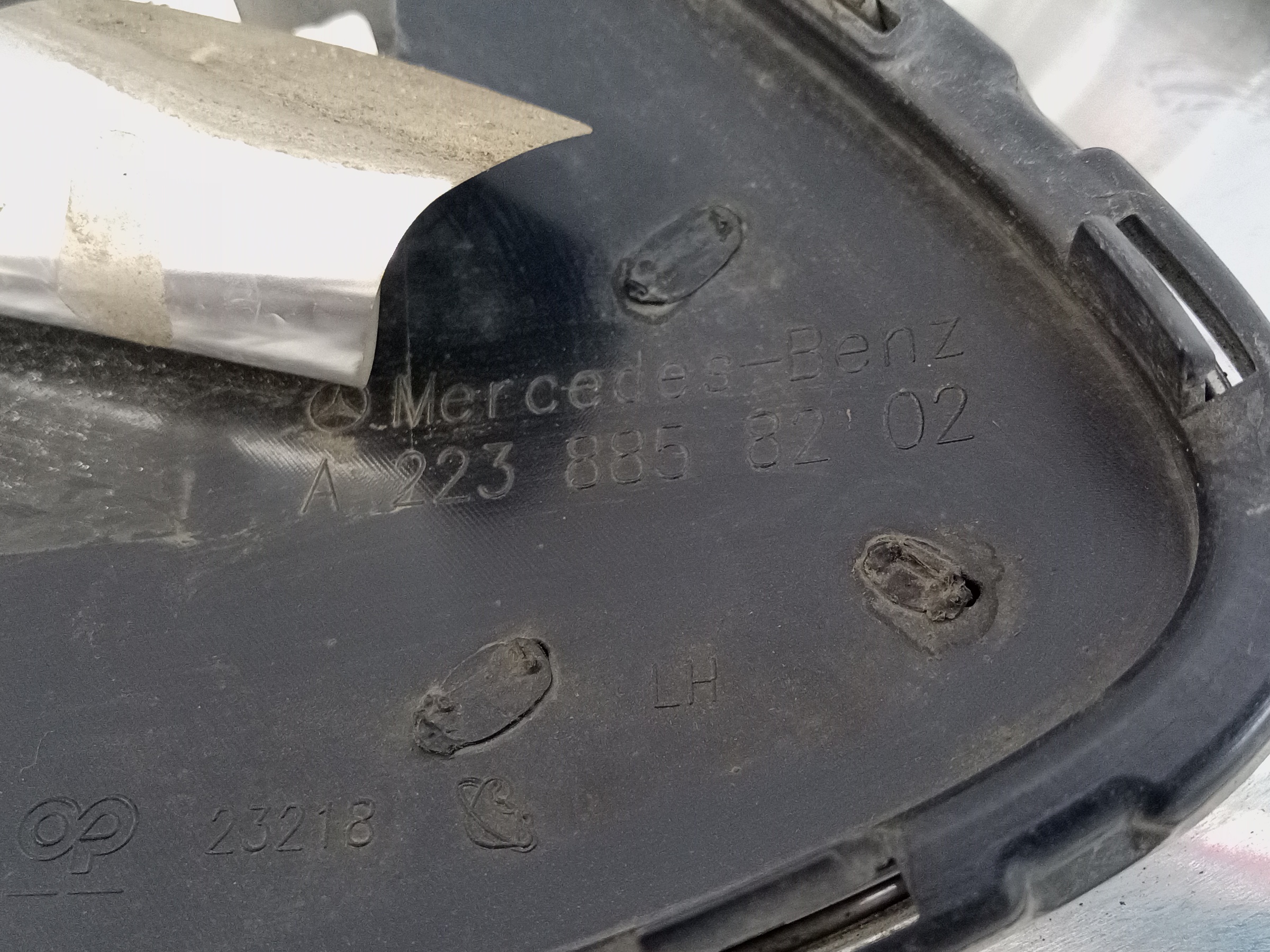 Решетка переднего бампера левая Mercedes Benz S-Klasse W223 Maybach