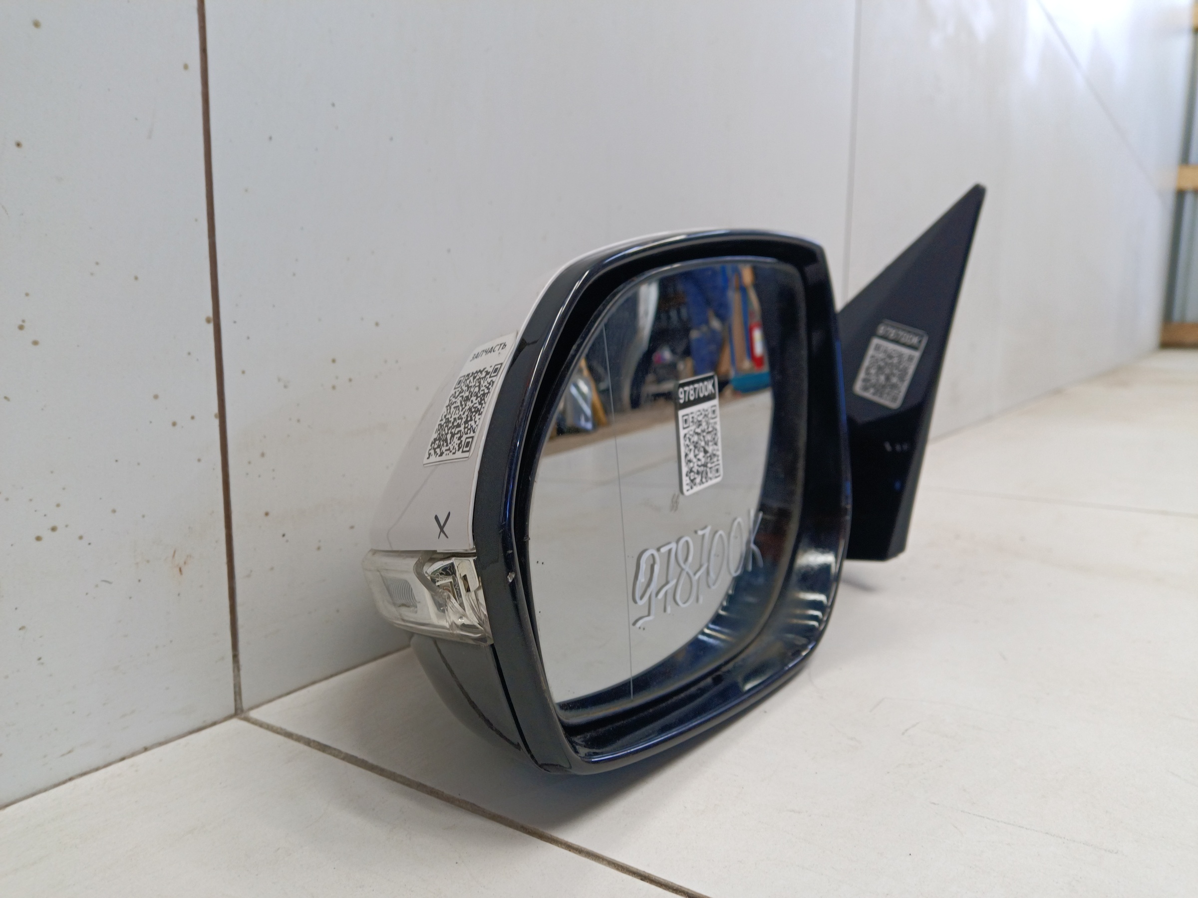 Зеркало левое Hyundai Grand Santa Fe 3 14 контактов