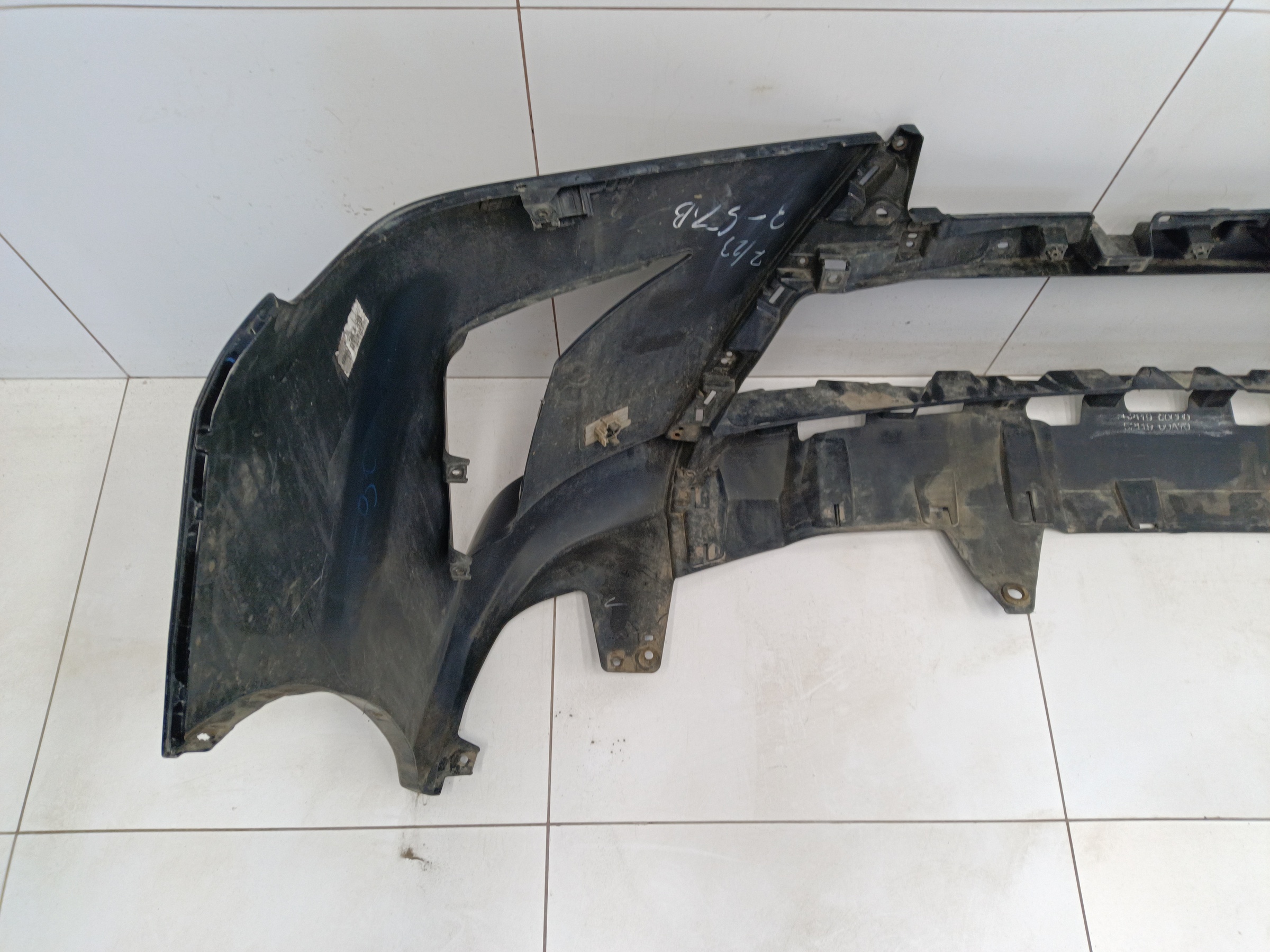 Бампер передний Lexus LX 3 Restail 2