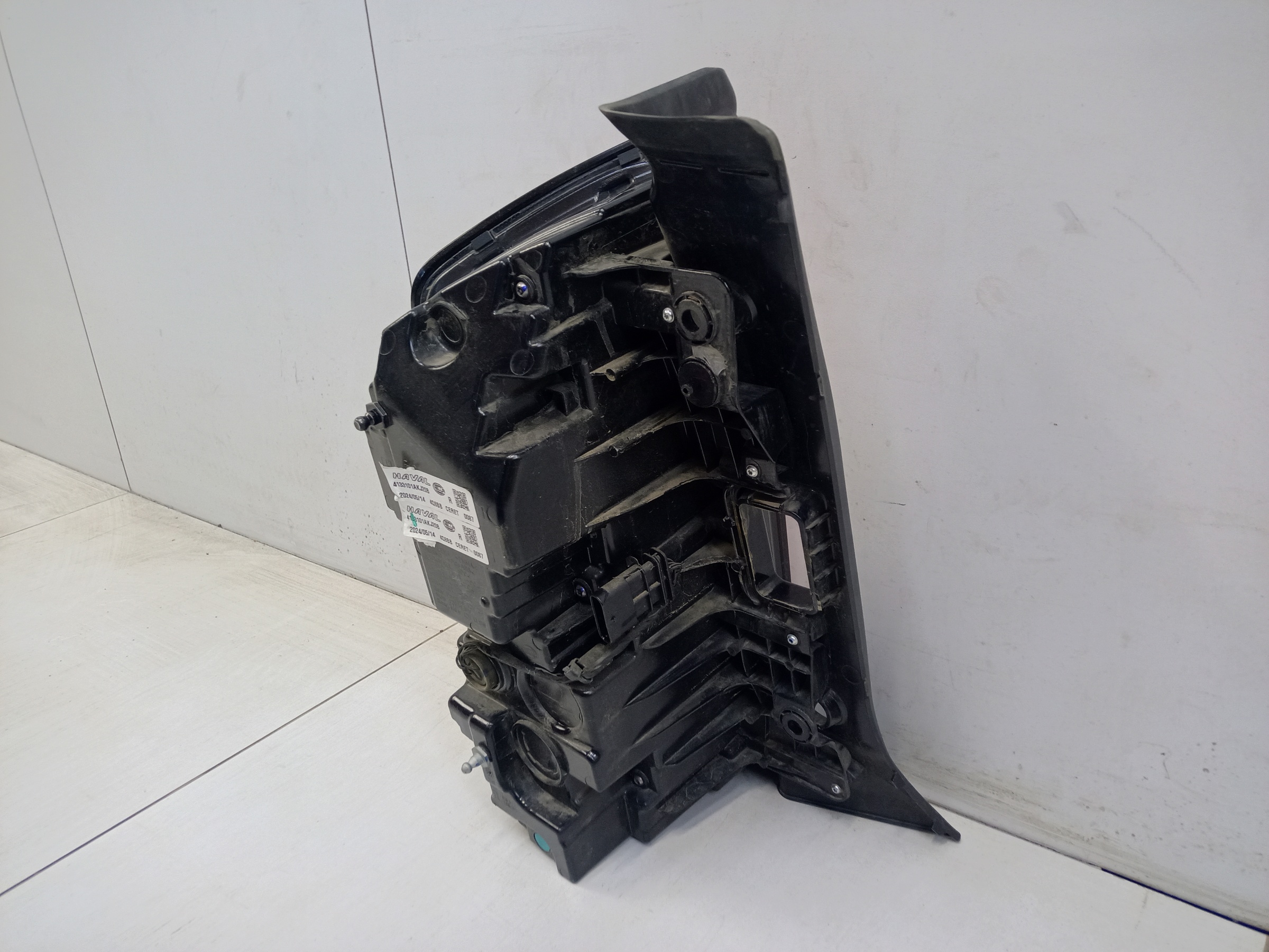 Фонарь задний правый Haval H3